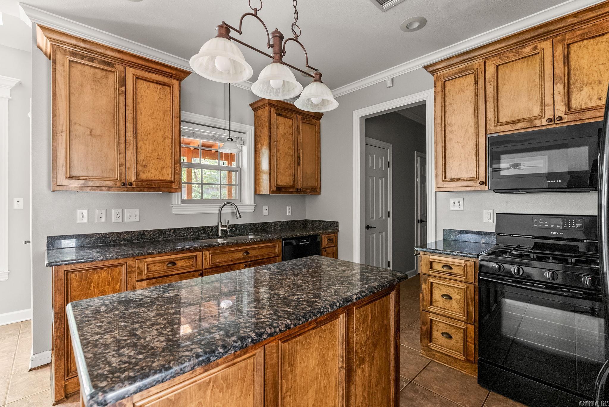 WOODLANDS EDGE - Residential