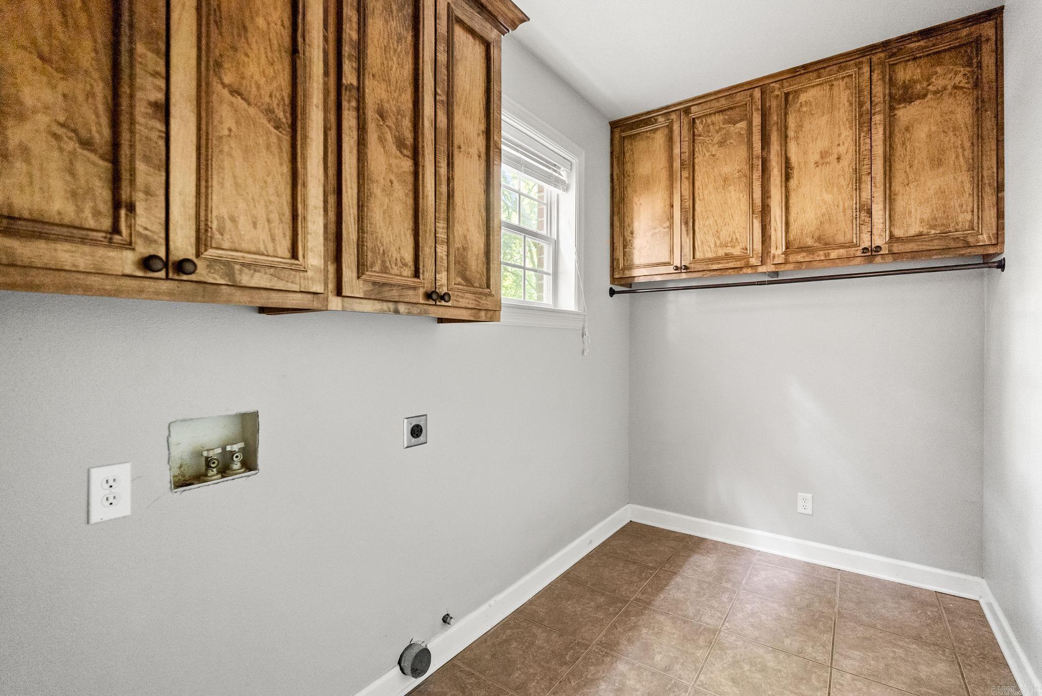 WOODLANDS EDGE - Residential
