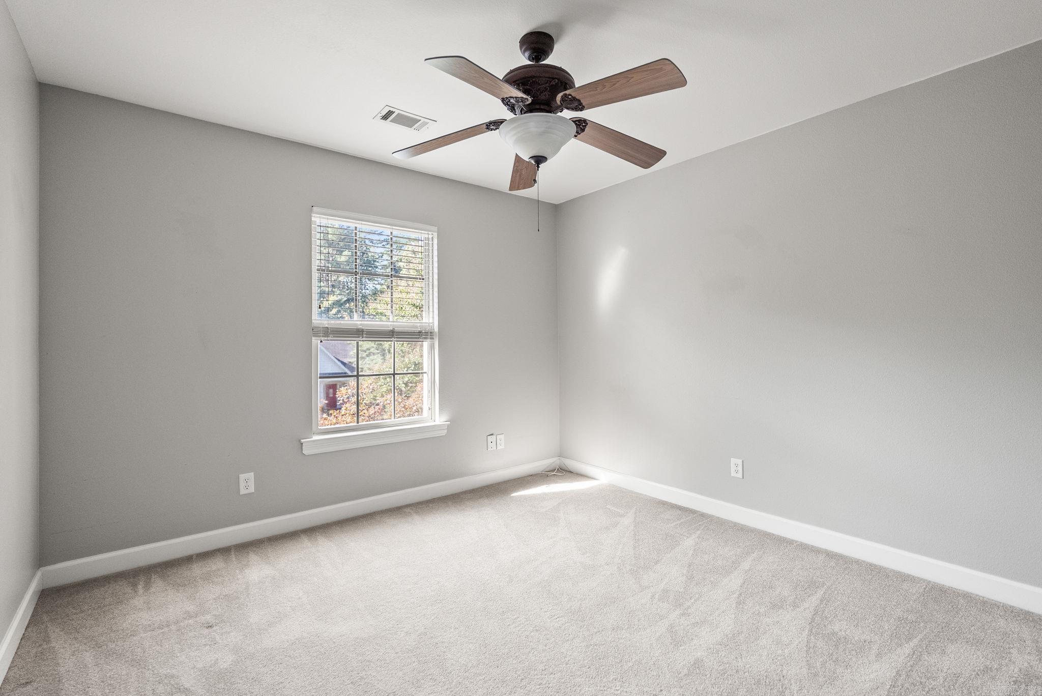 WOODLANDS EDGE - Residential