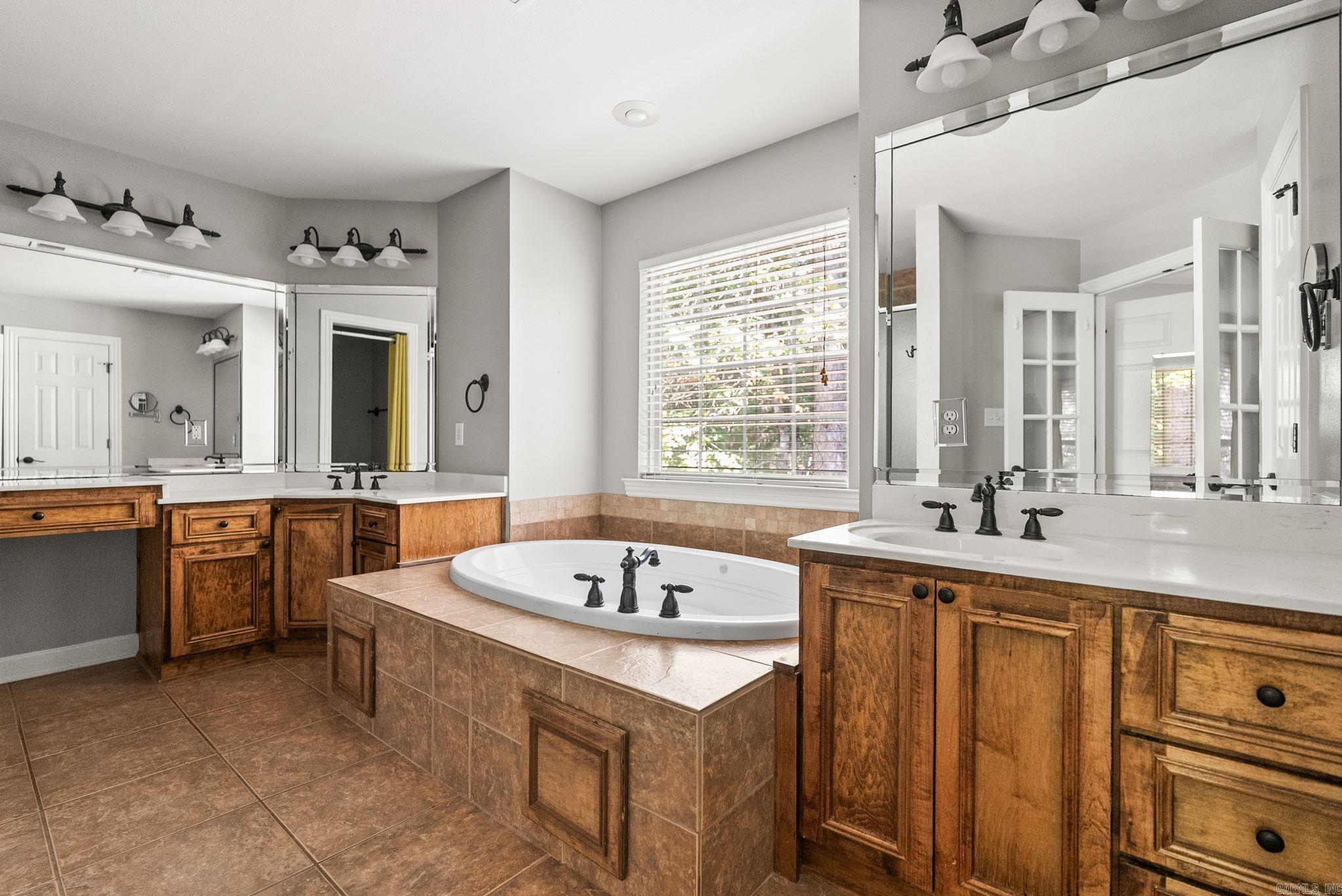 WOODLANDS EDGE - Residential