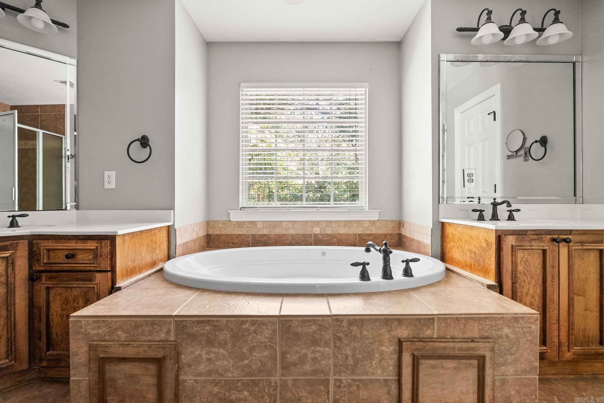 WOODLANDS EDGE - Residential