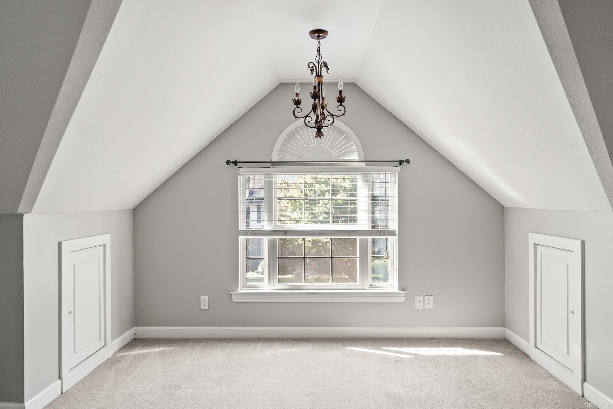 WOODLANDS EDGE - Residential