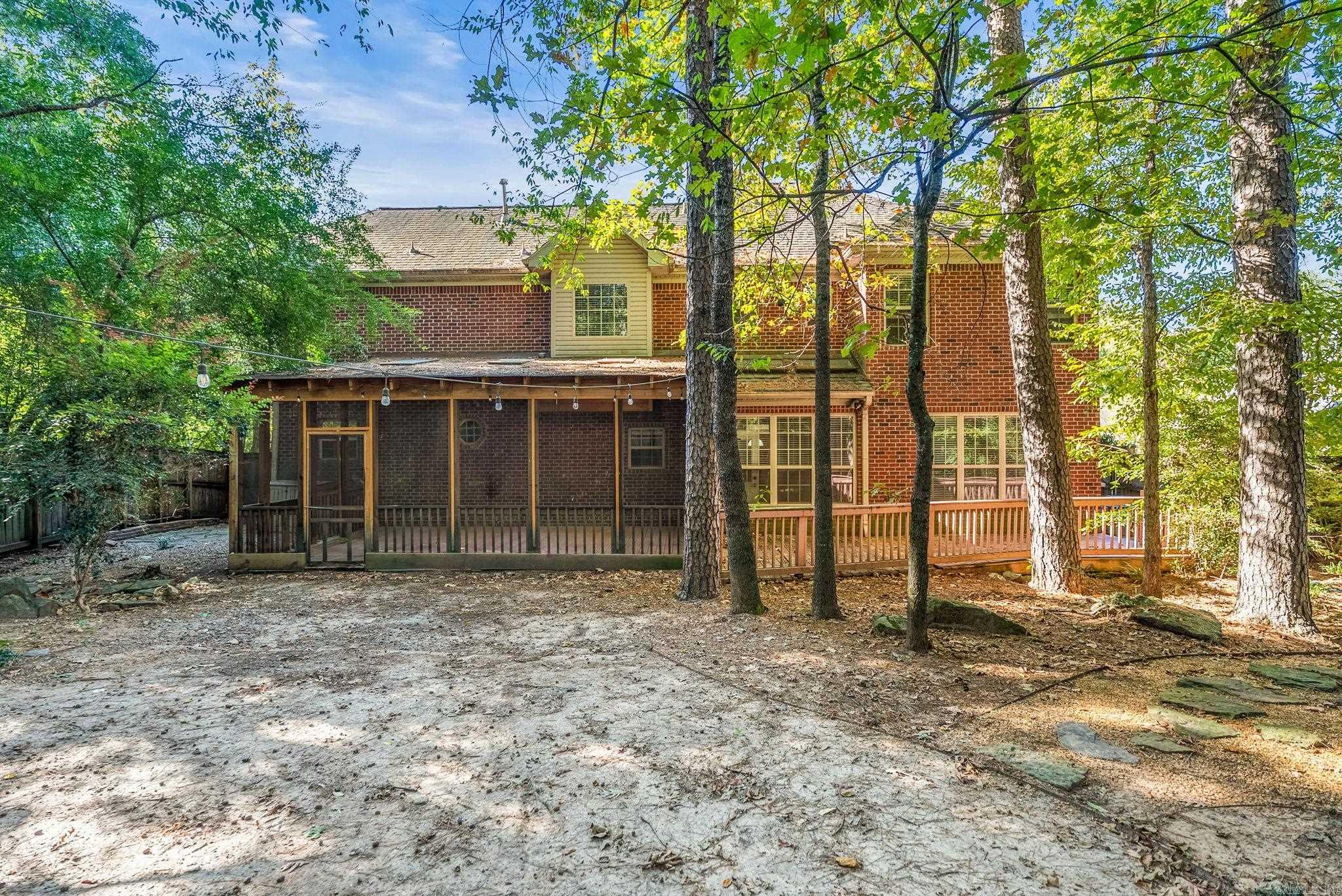 WOODLANDS EDGE - Residential