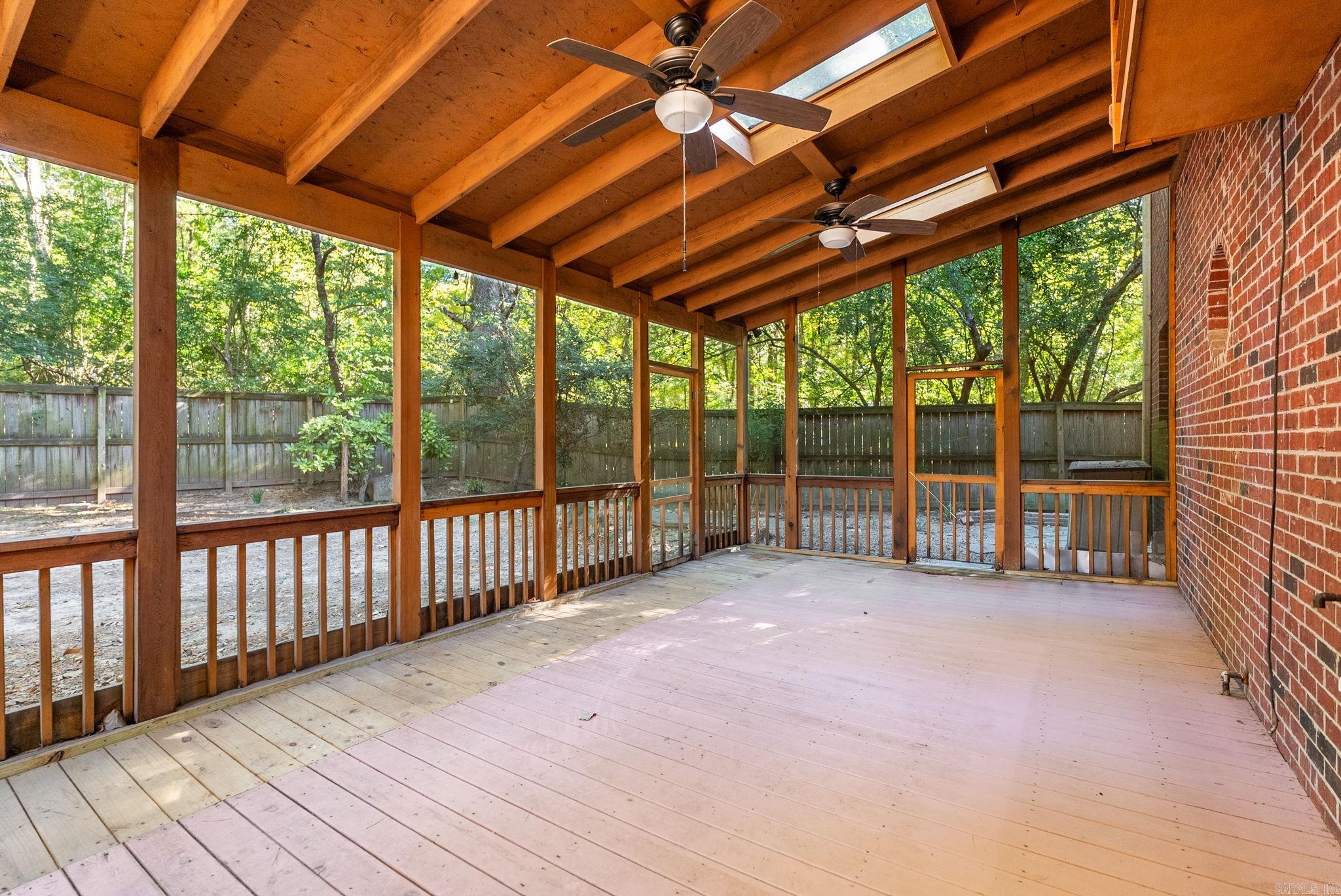 WOODLANDS EDGE - Residential