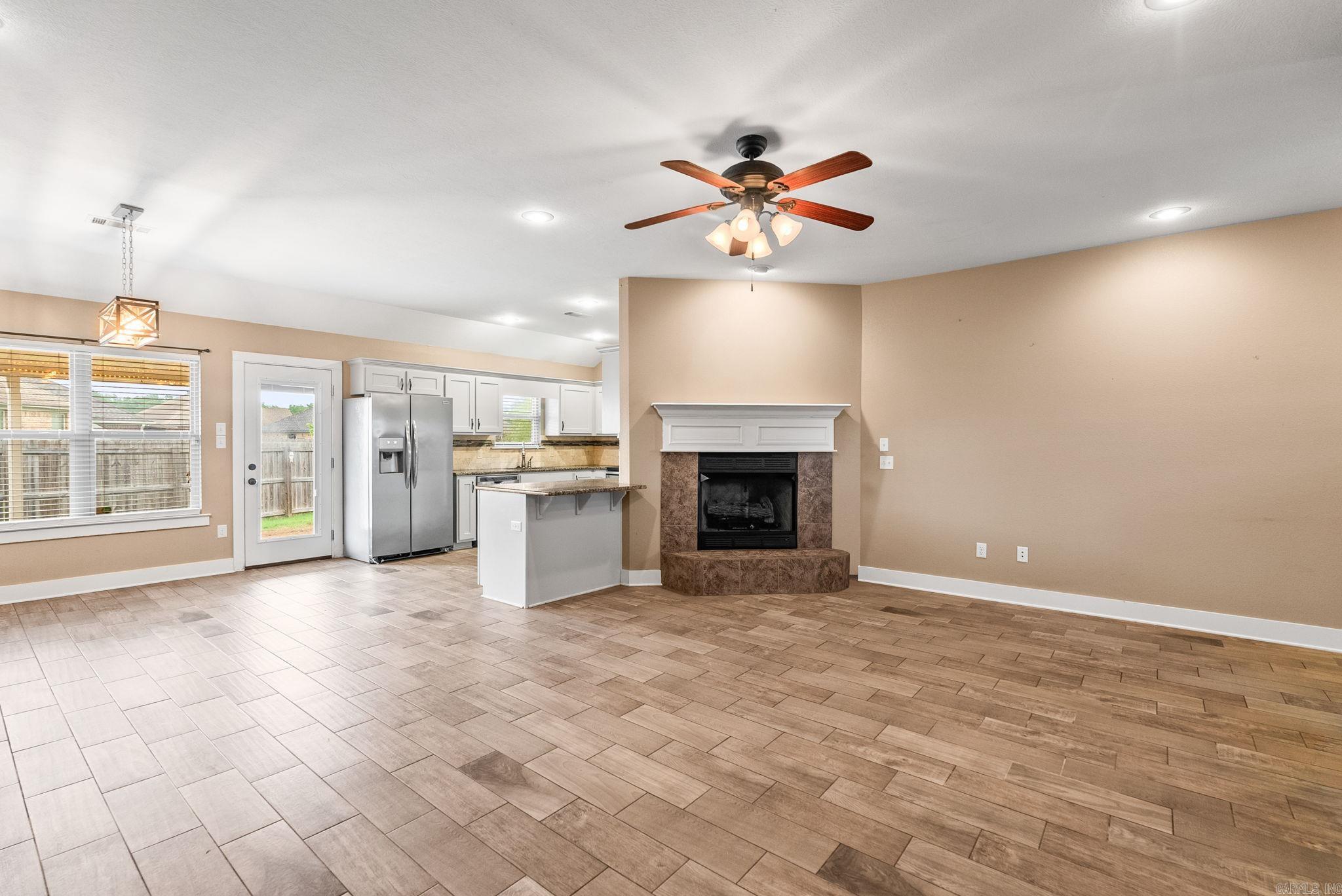 JEWELS ESTATES - Residential