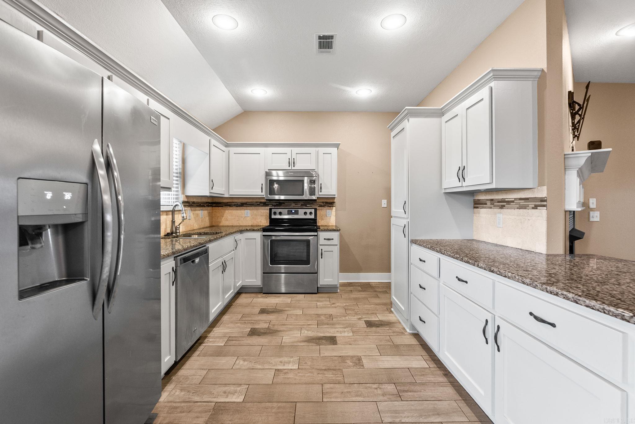 JEWELS ESTATES - Residential