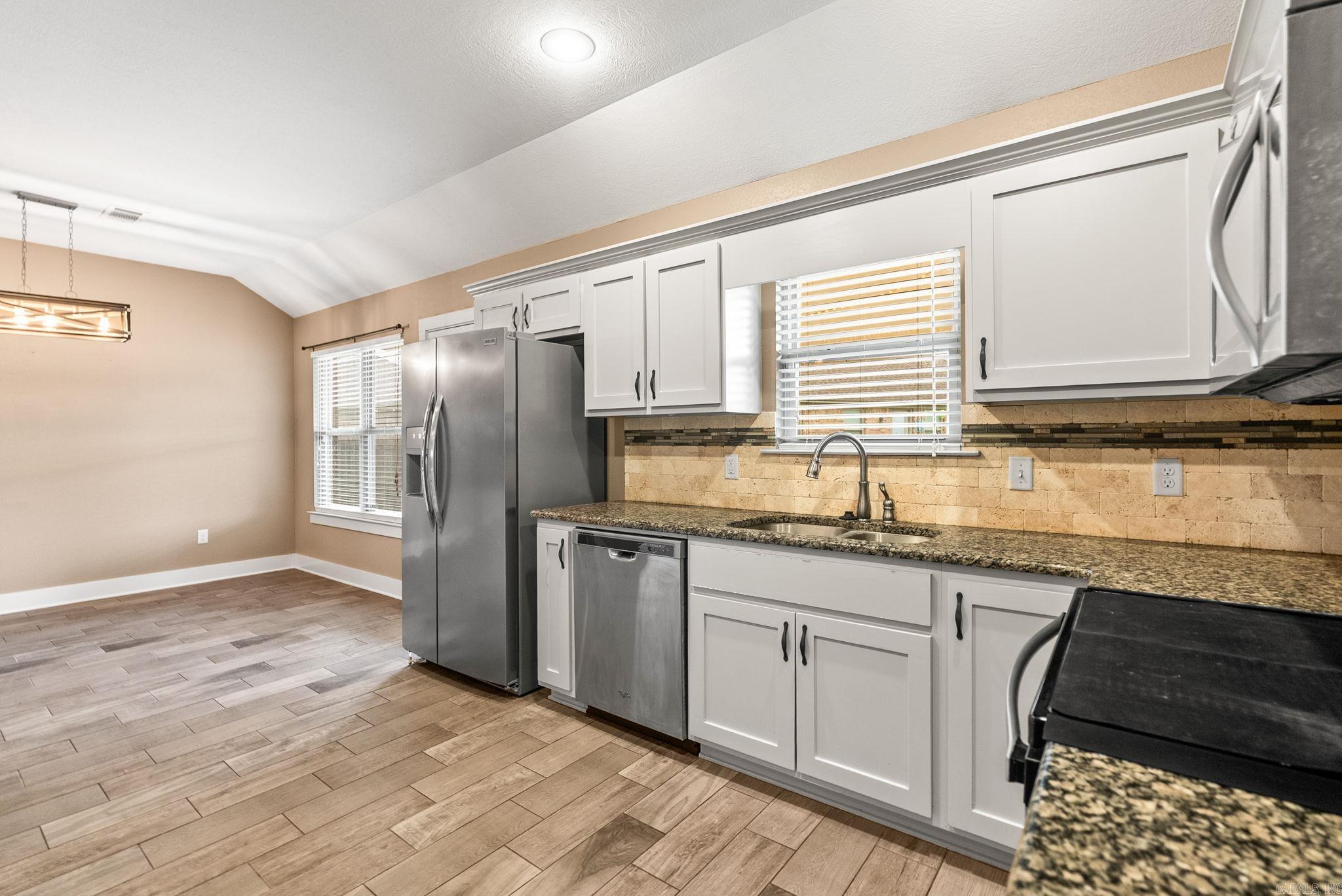 JEWELS ESTATES - Residential