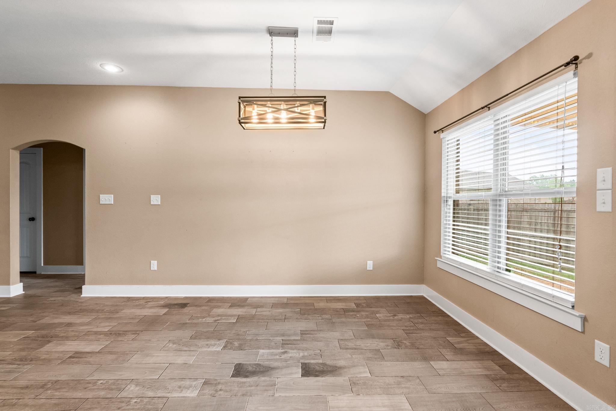 JEWELS ESTATES - Residential