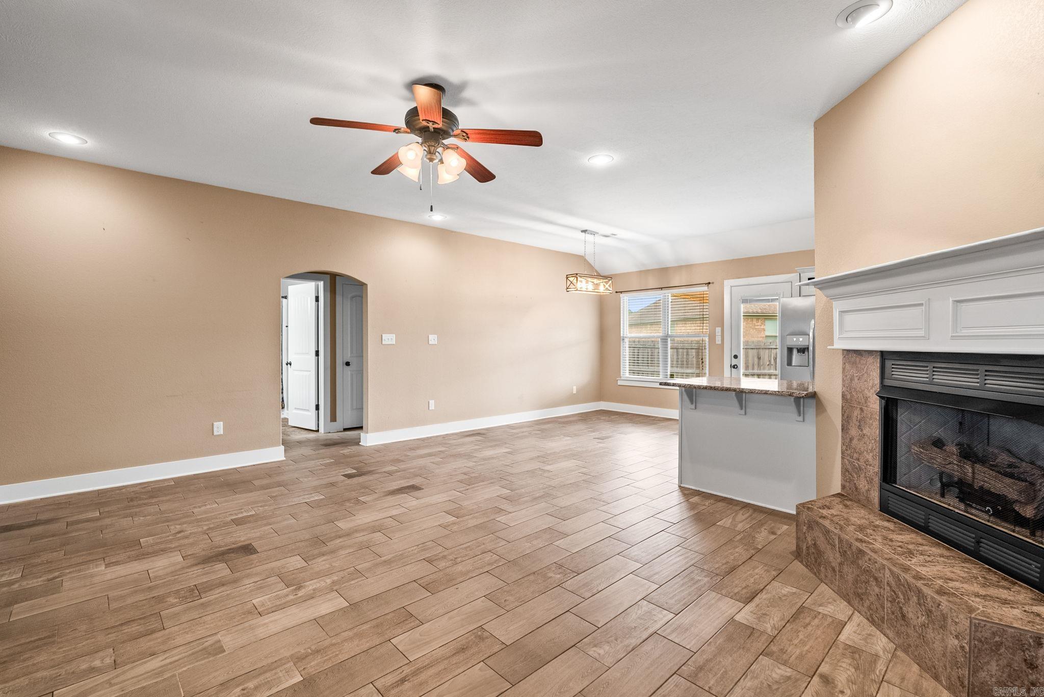 JEWELS ESTATES - Residential