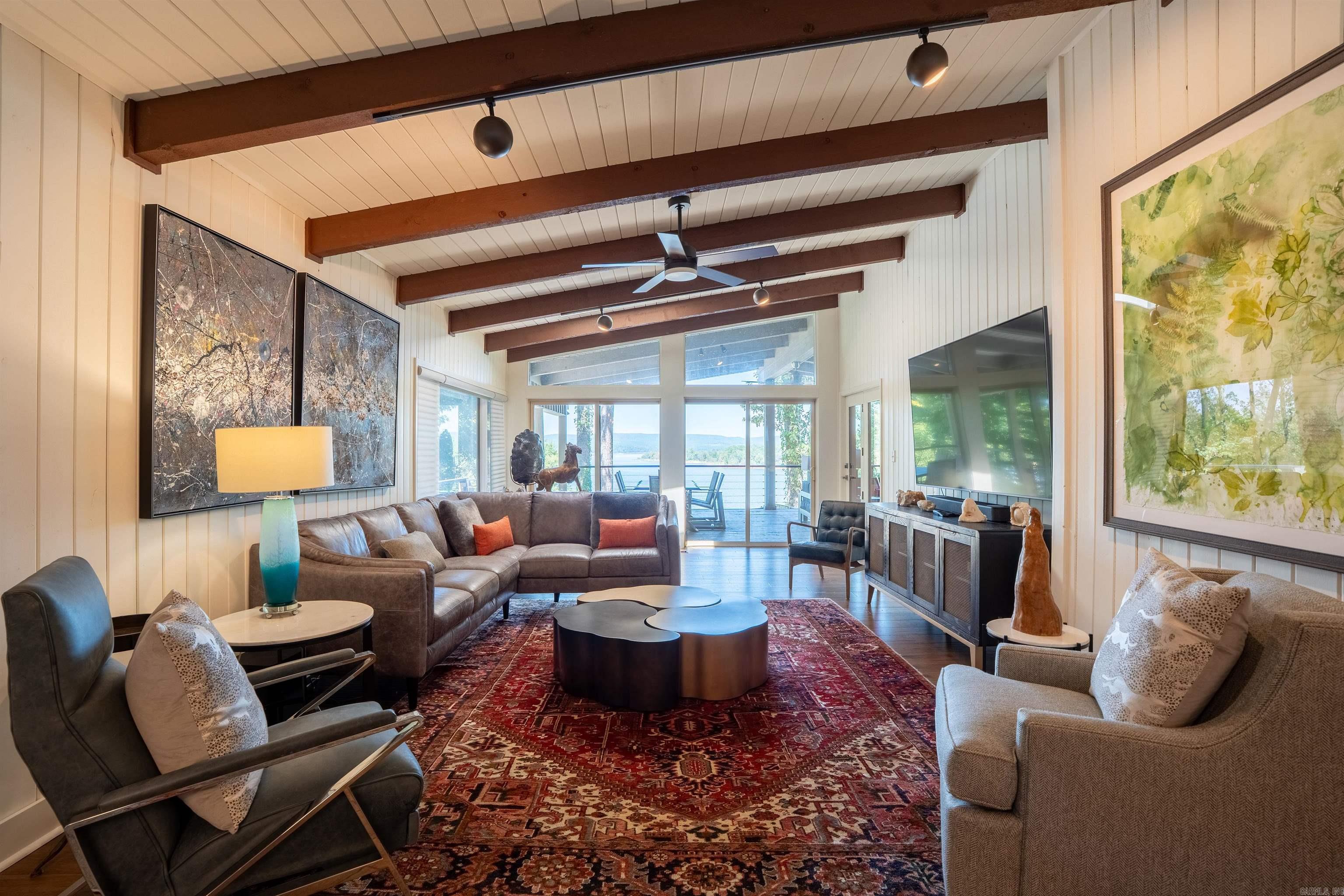 BRIARCLIFF - LAKE - Residential