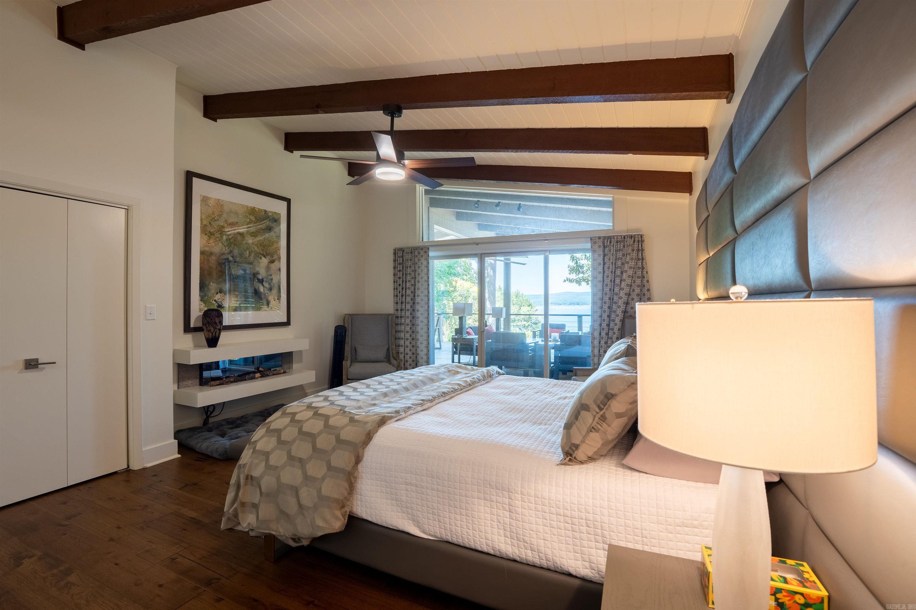 BRIARCLIFF - LAKE - Residential