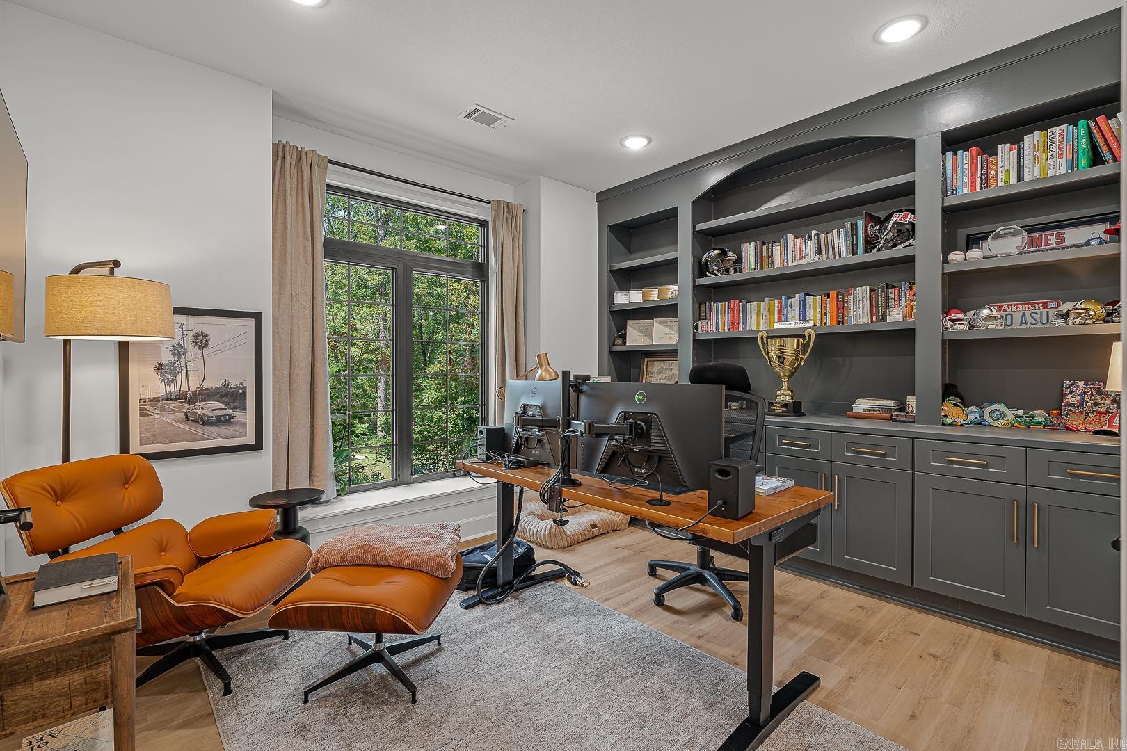 Ridgepointe - Residential