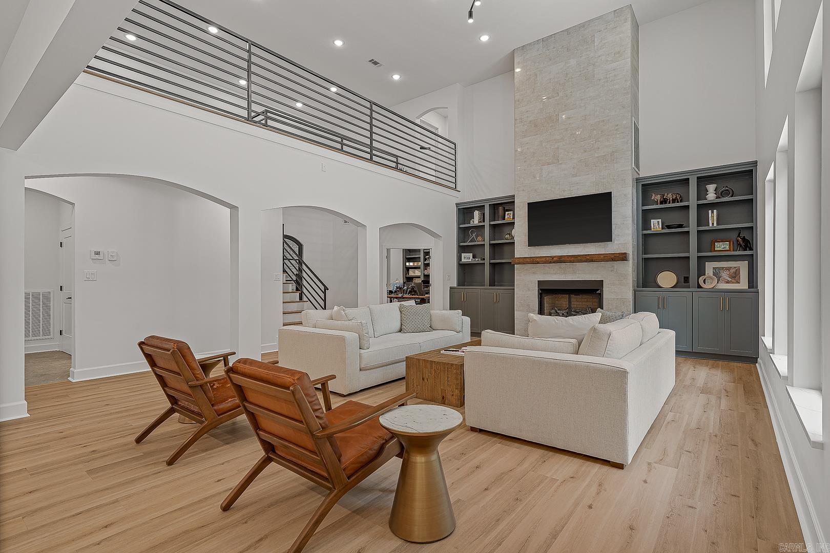 Ridgepointe - Residential