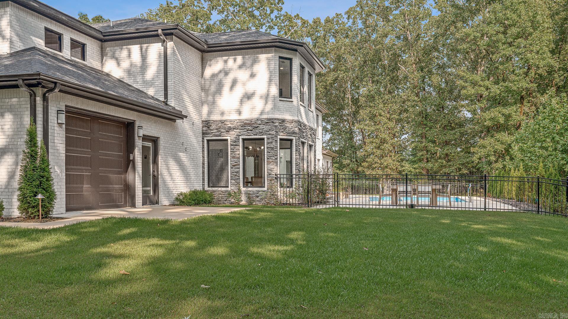 Ridgepointe - Residential