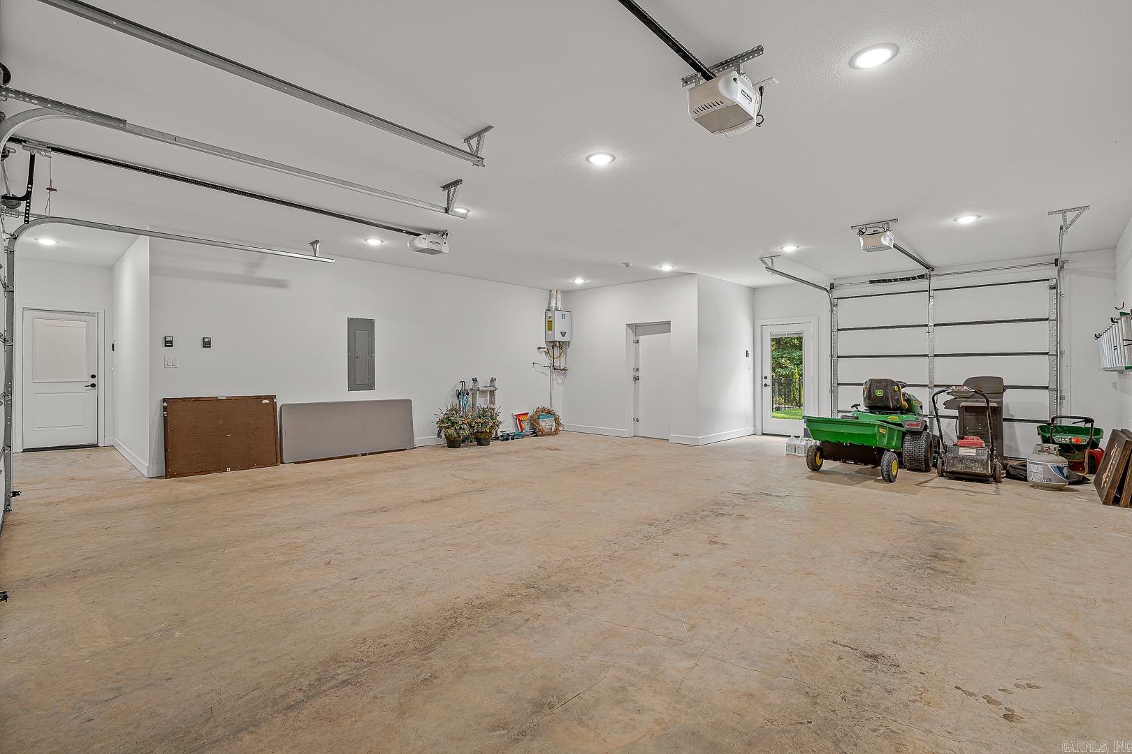 Ridgepointe - Residential