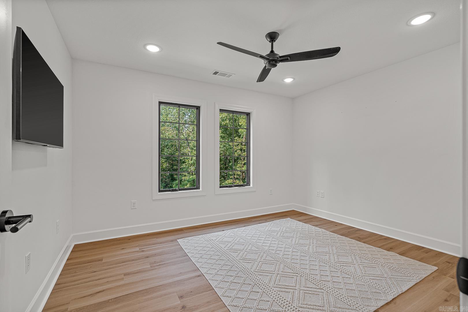 Ridgepointe - Residential