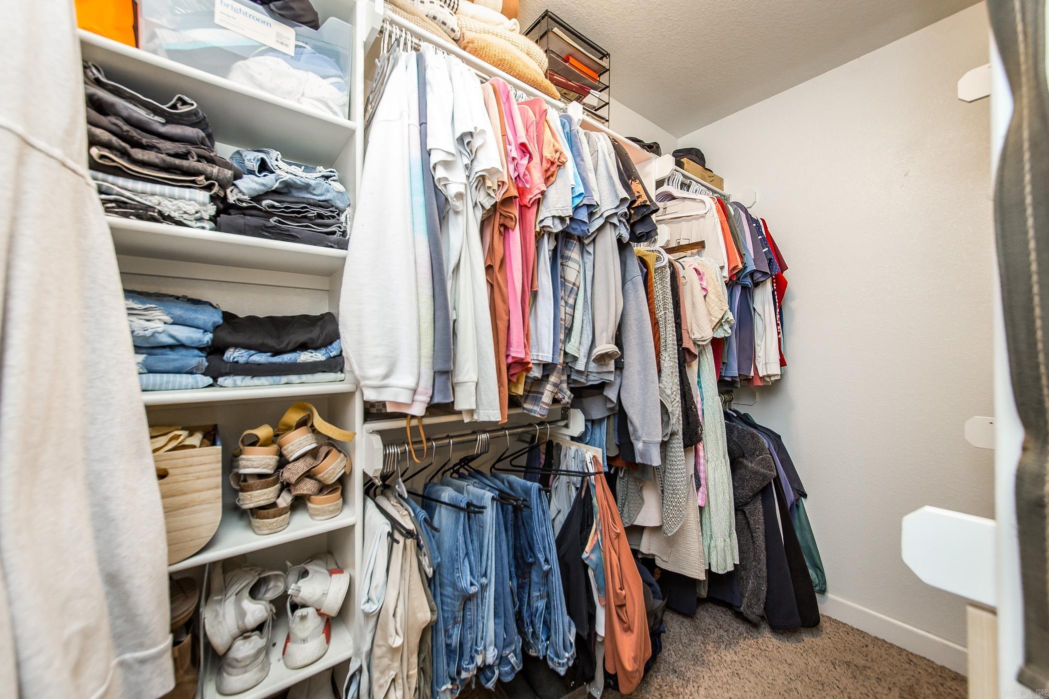 CROSS CREEK - Residential