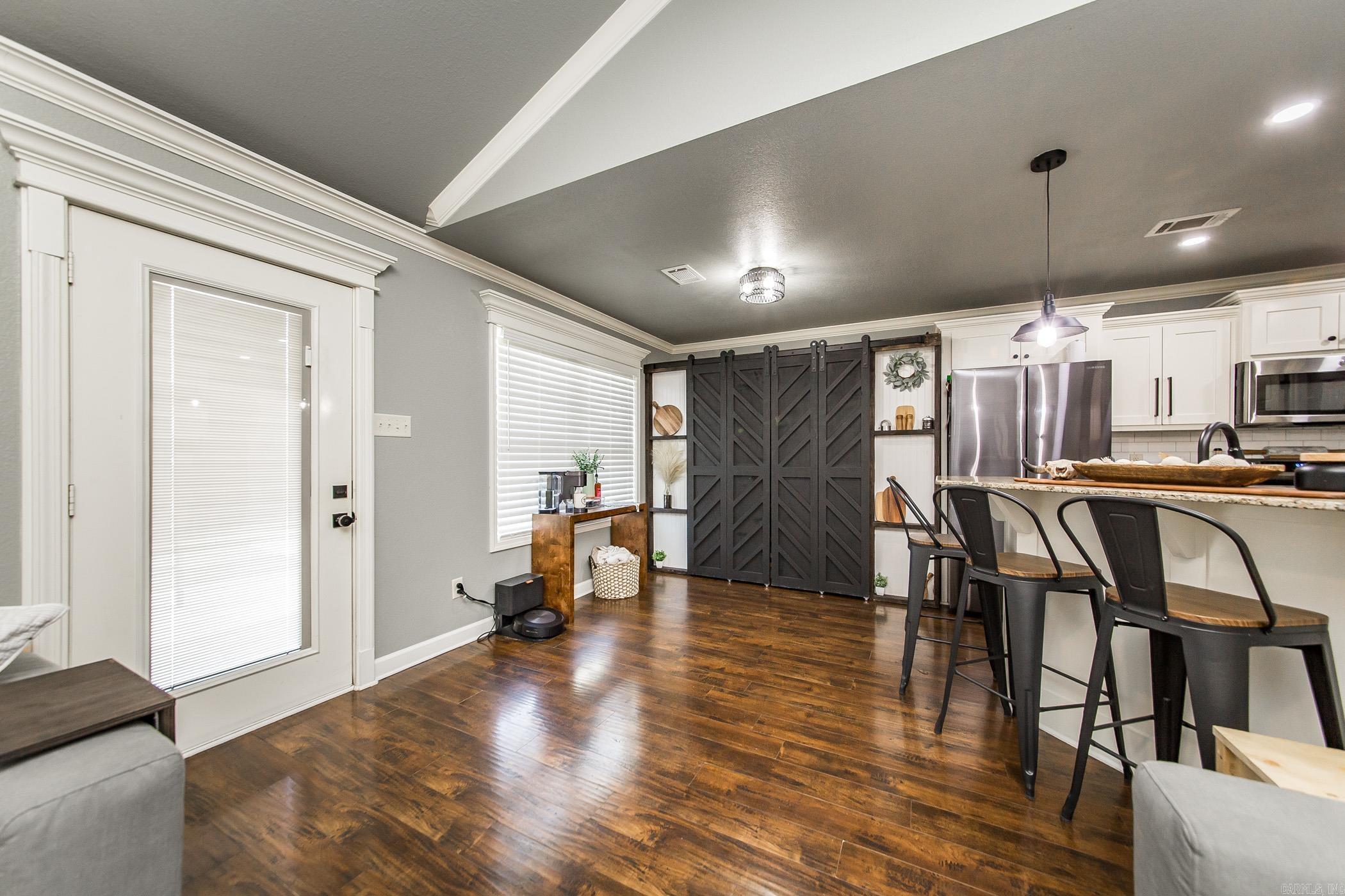 CROSS CREEK - Residential