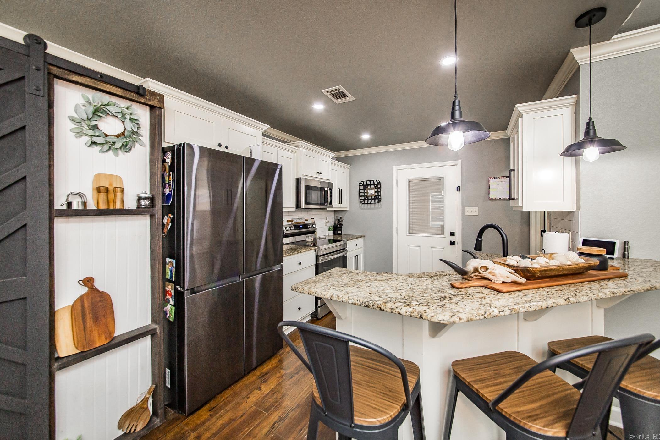 CROSS CREEK - Residential