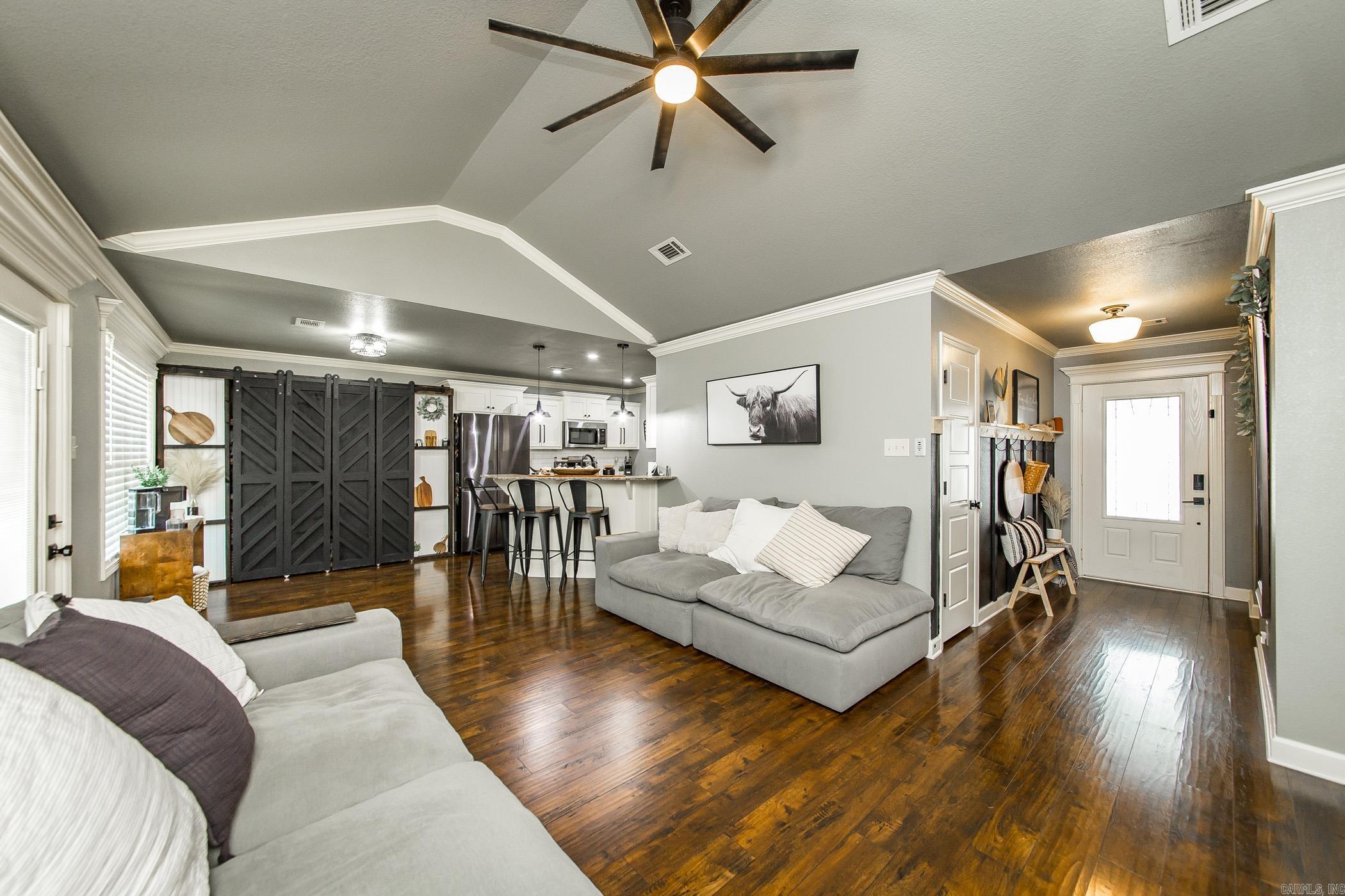 CROSS CREEK - Residential