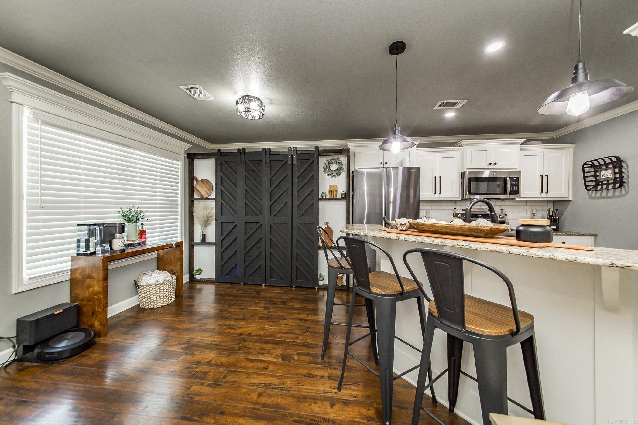 CROSS CREEK - Residential