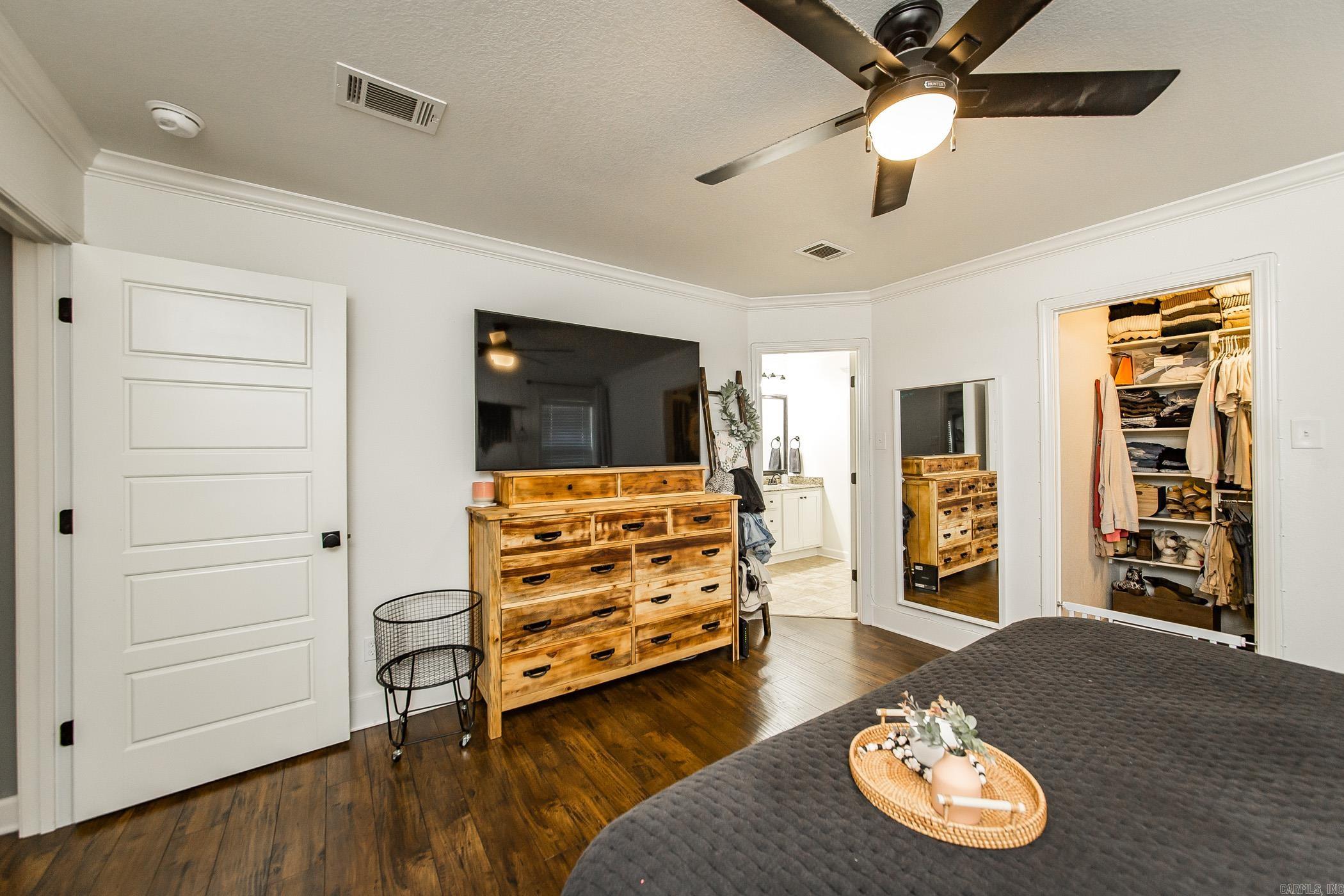 CROSS CREEK - Residential