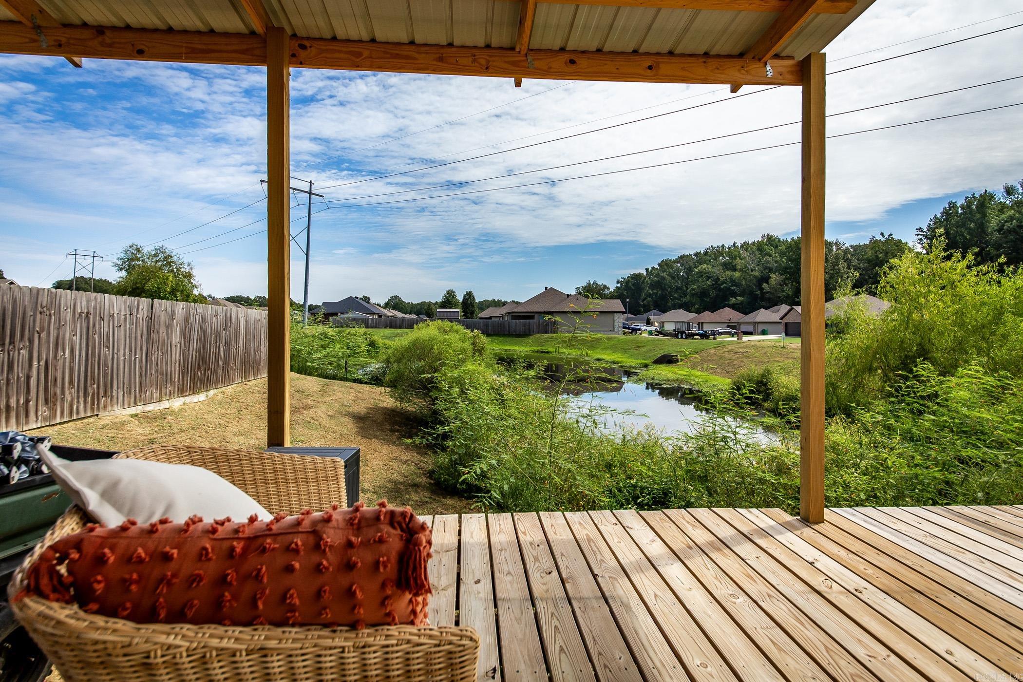 CROSS CREEK - Residential