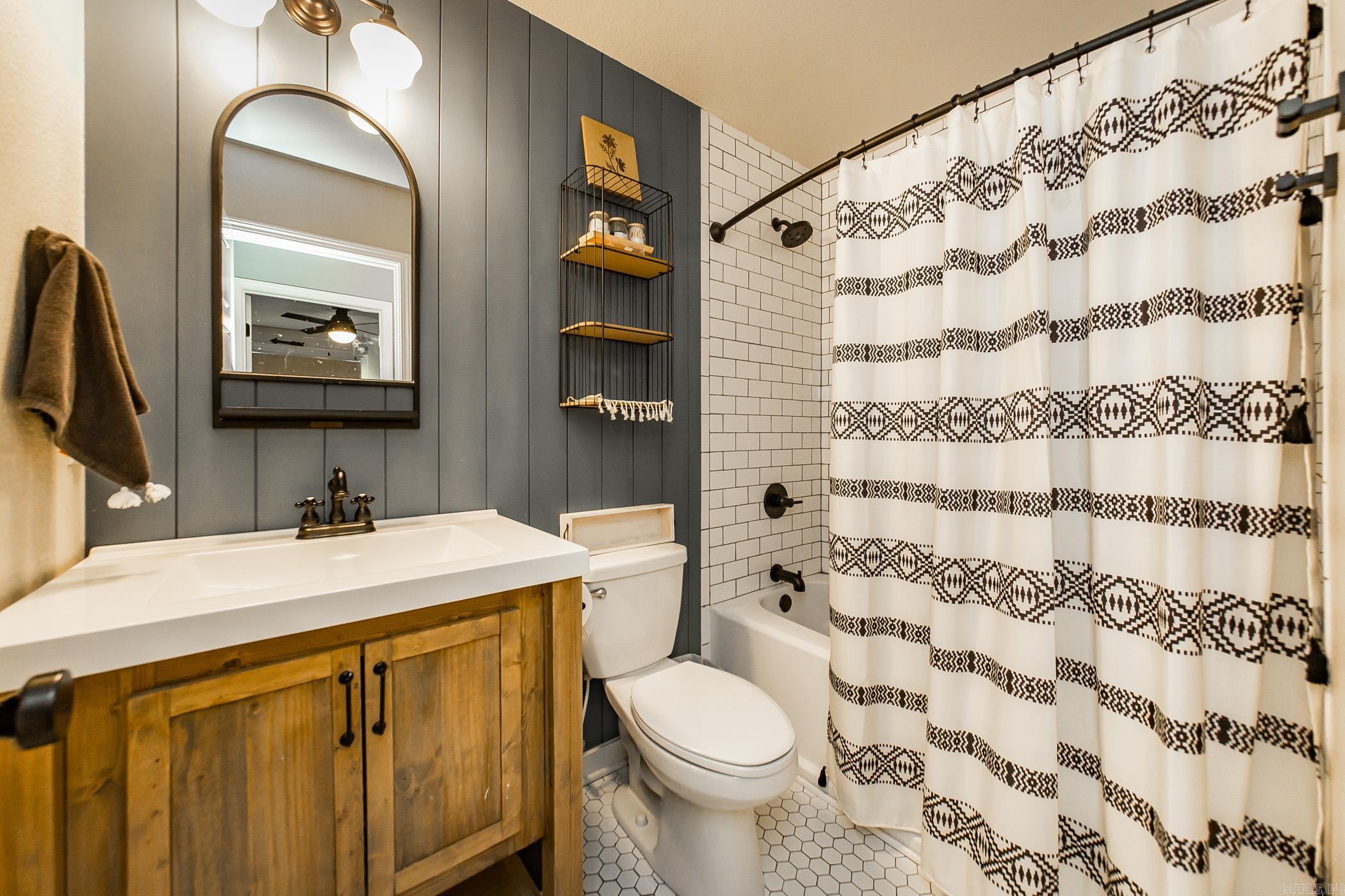 CROSS CREEK - Residential