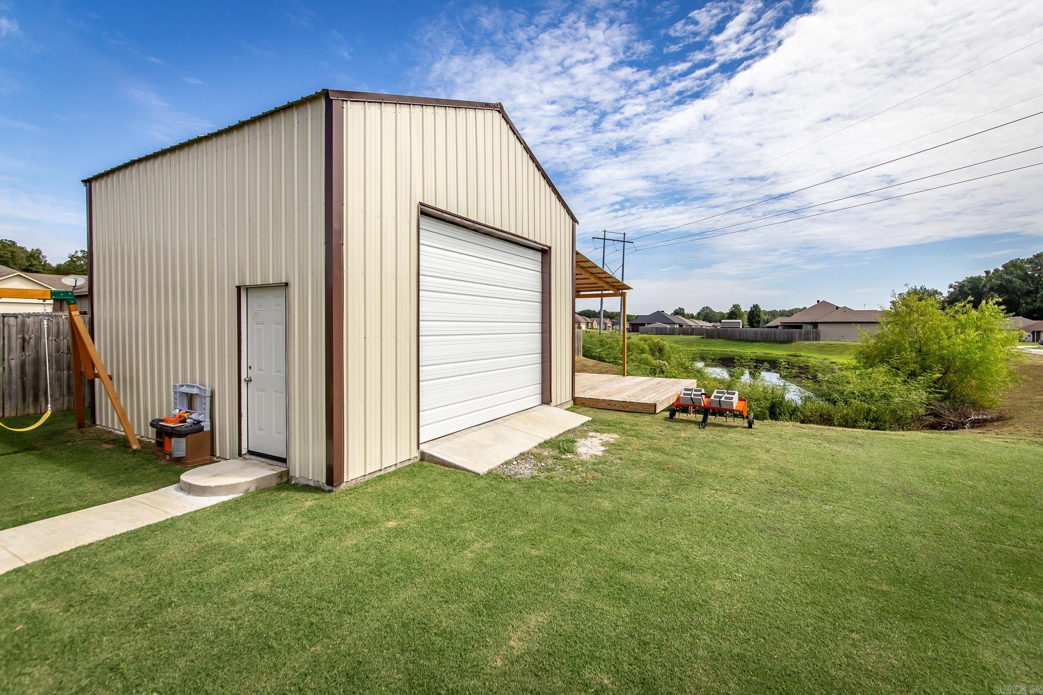 CROSS CREEK - Residential