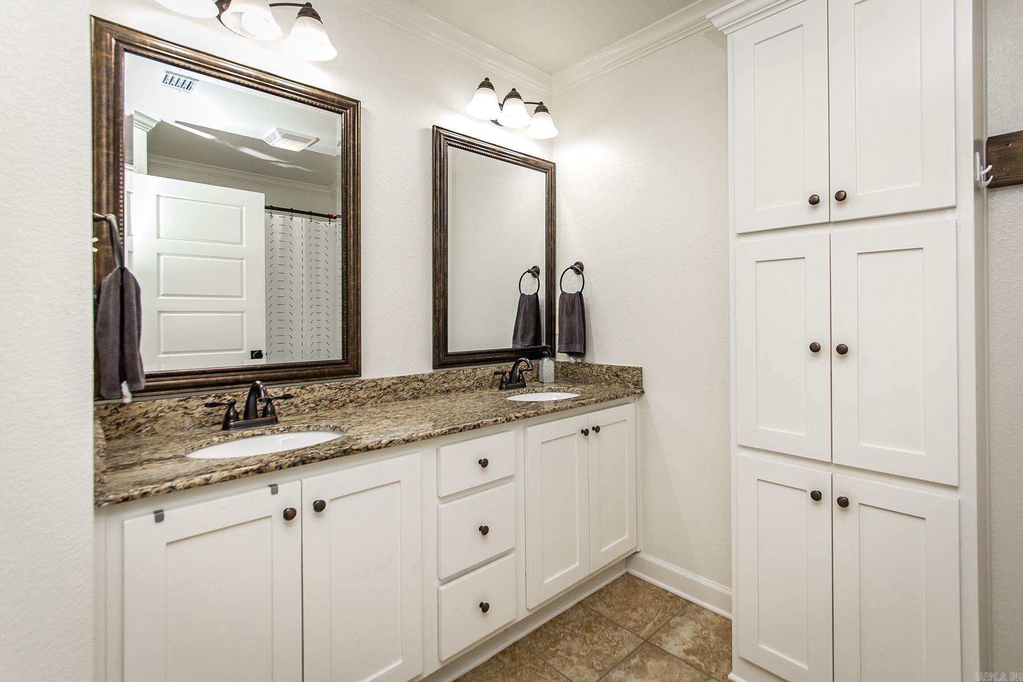 CROSS CREEK - Residential