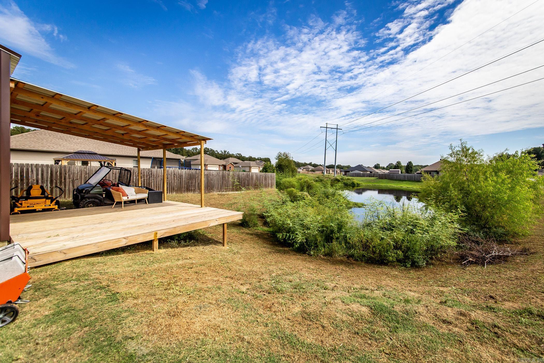 CROSS CREEK - Residential