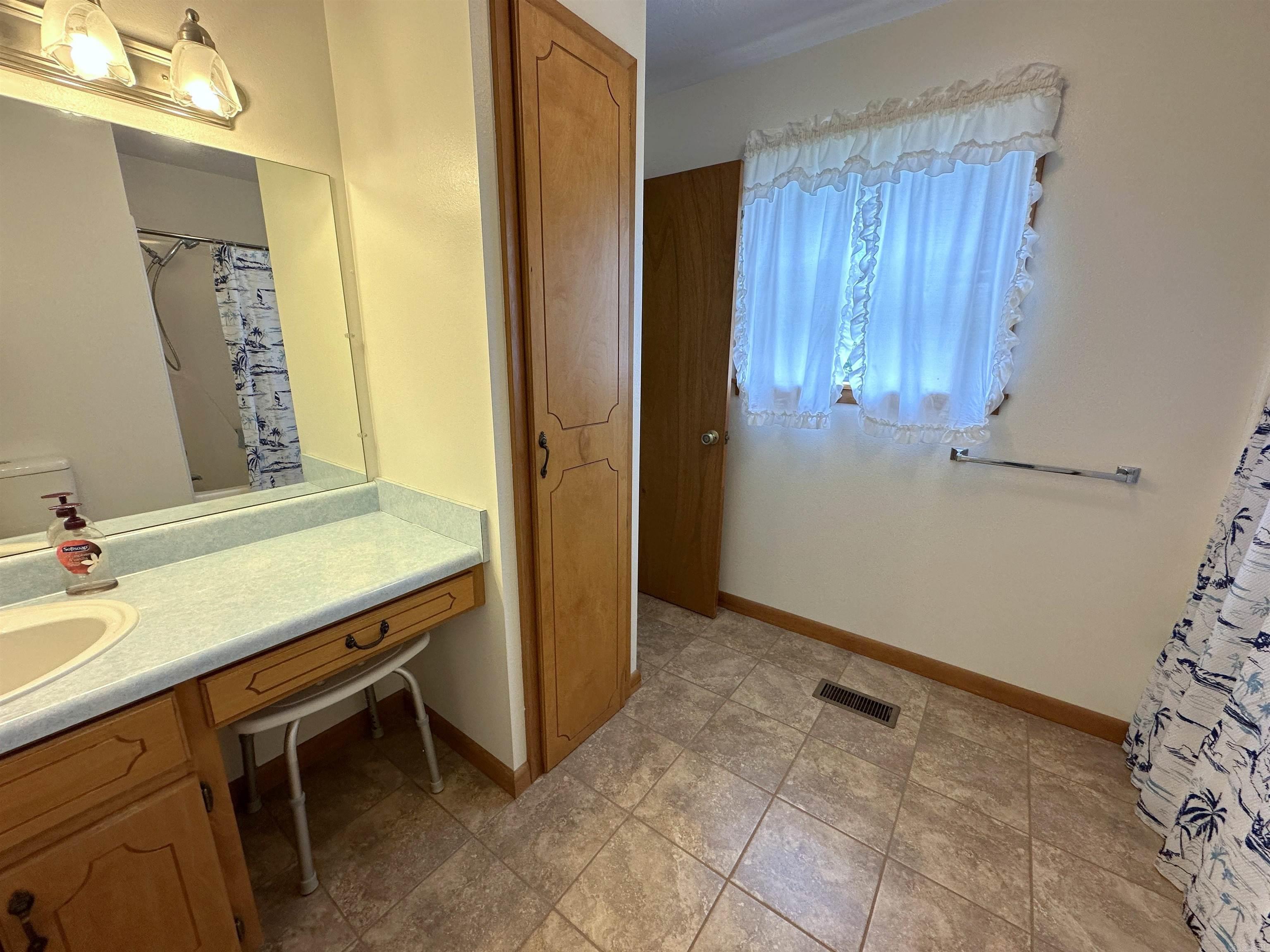 Heber Springs-Inside - Residential