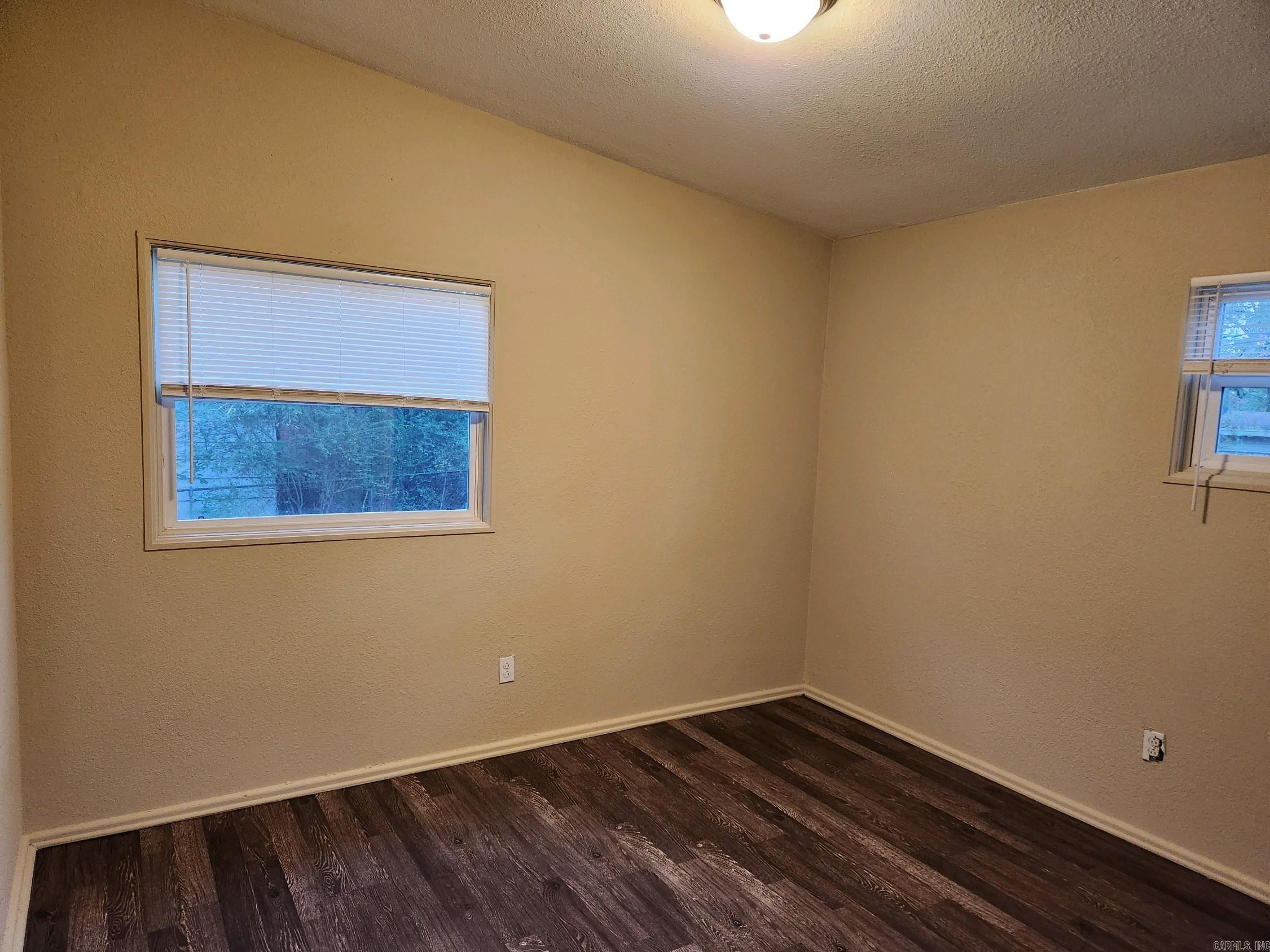 MEADOWCLIFF - Residential