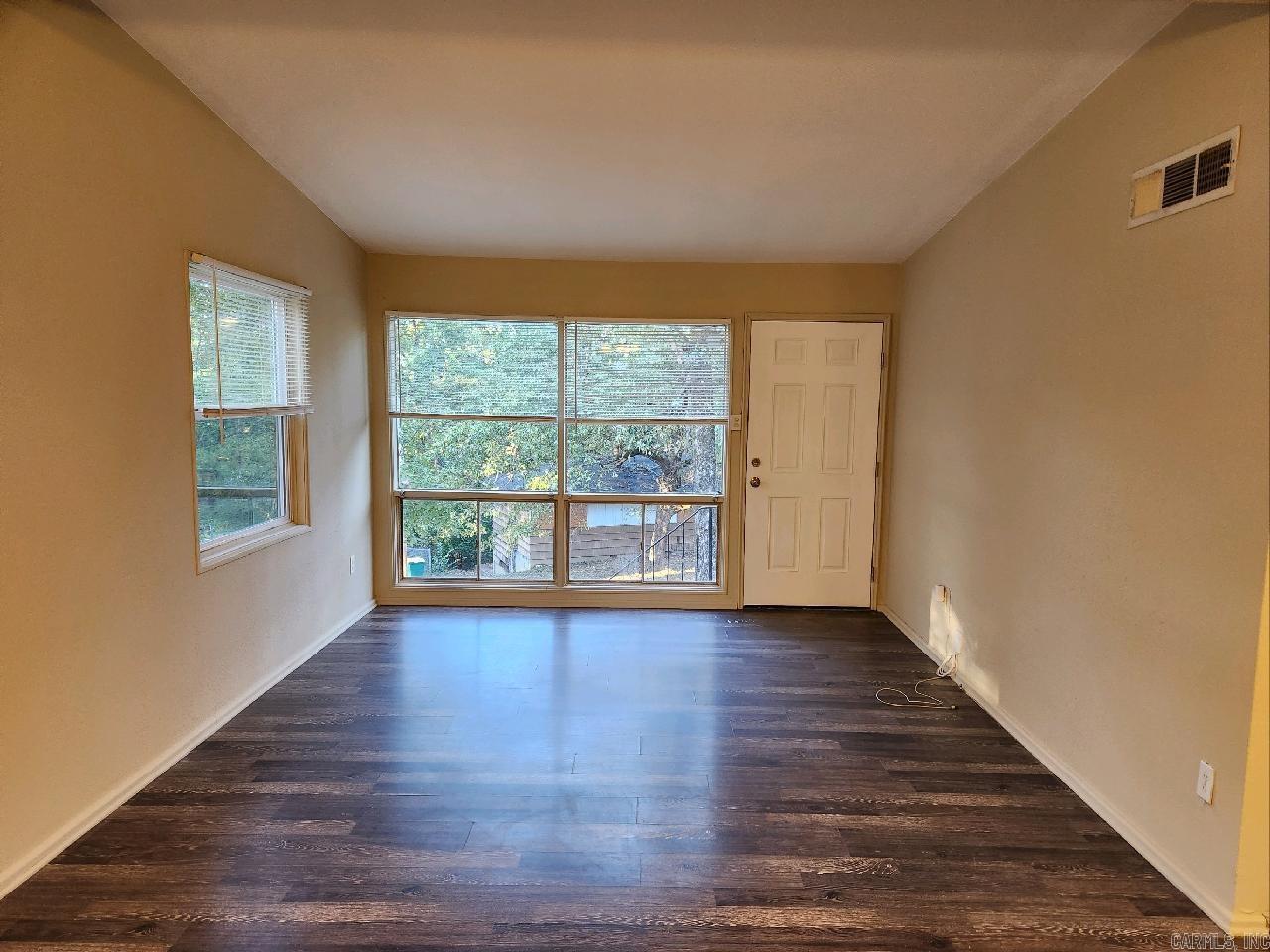 MEADOWCLIFF - Residential