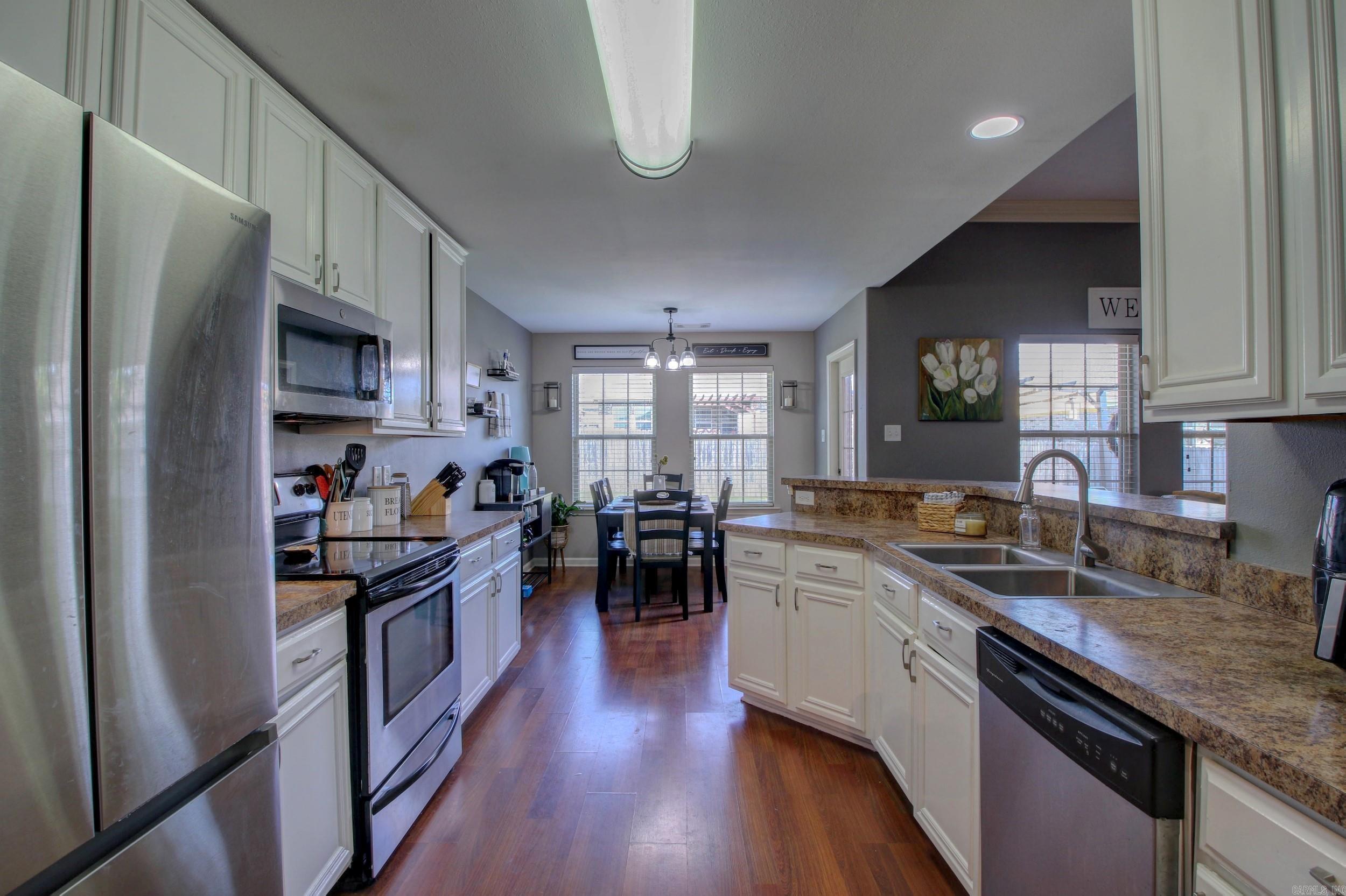 NORTH HAVEN - Residential