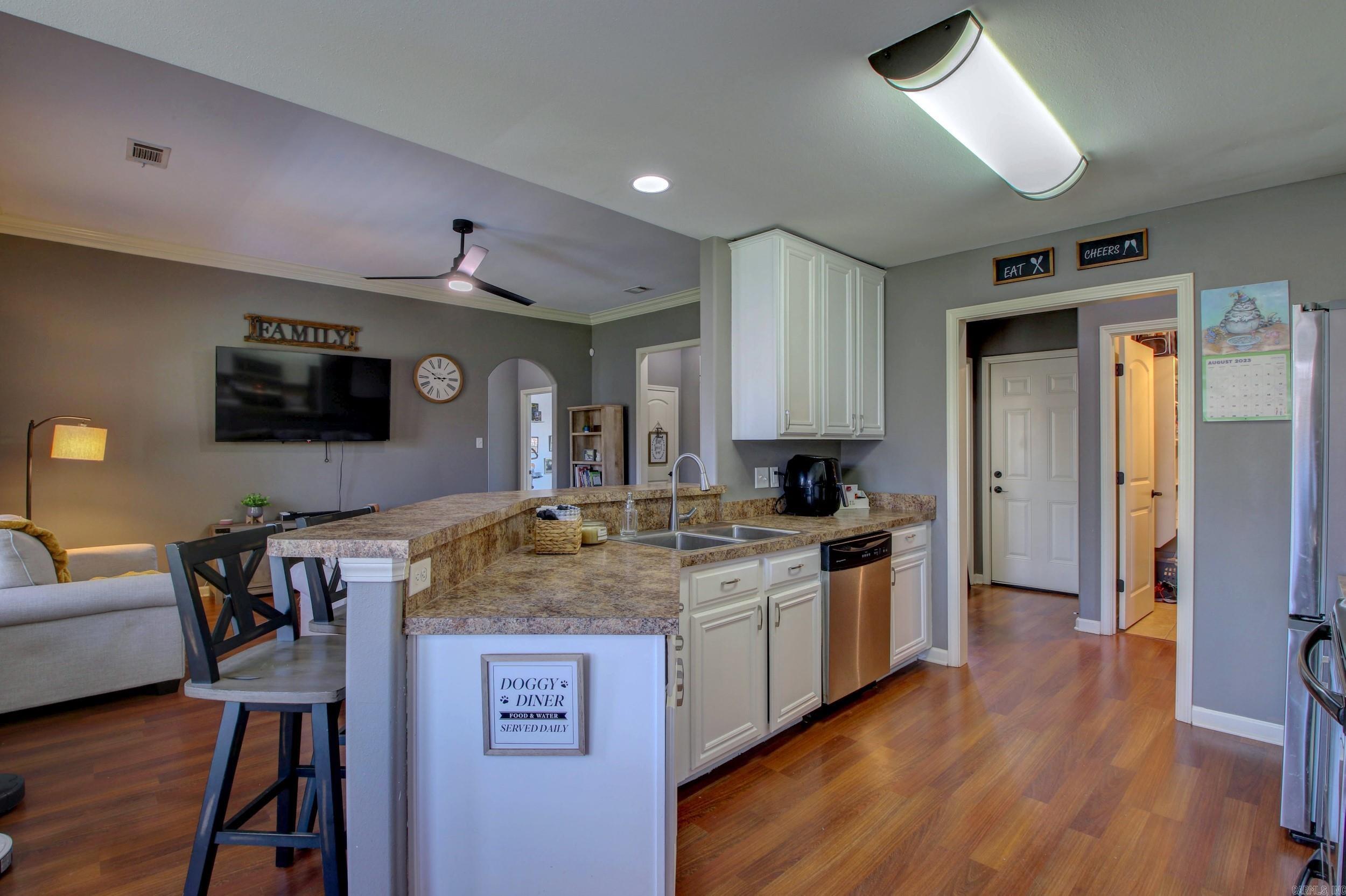 NORTH HAVEN - Residential