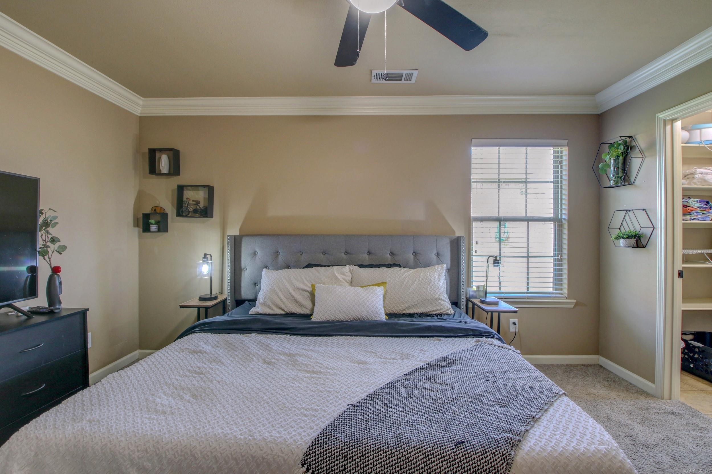 NORTH HAVEN - Residential