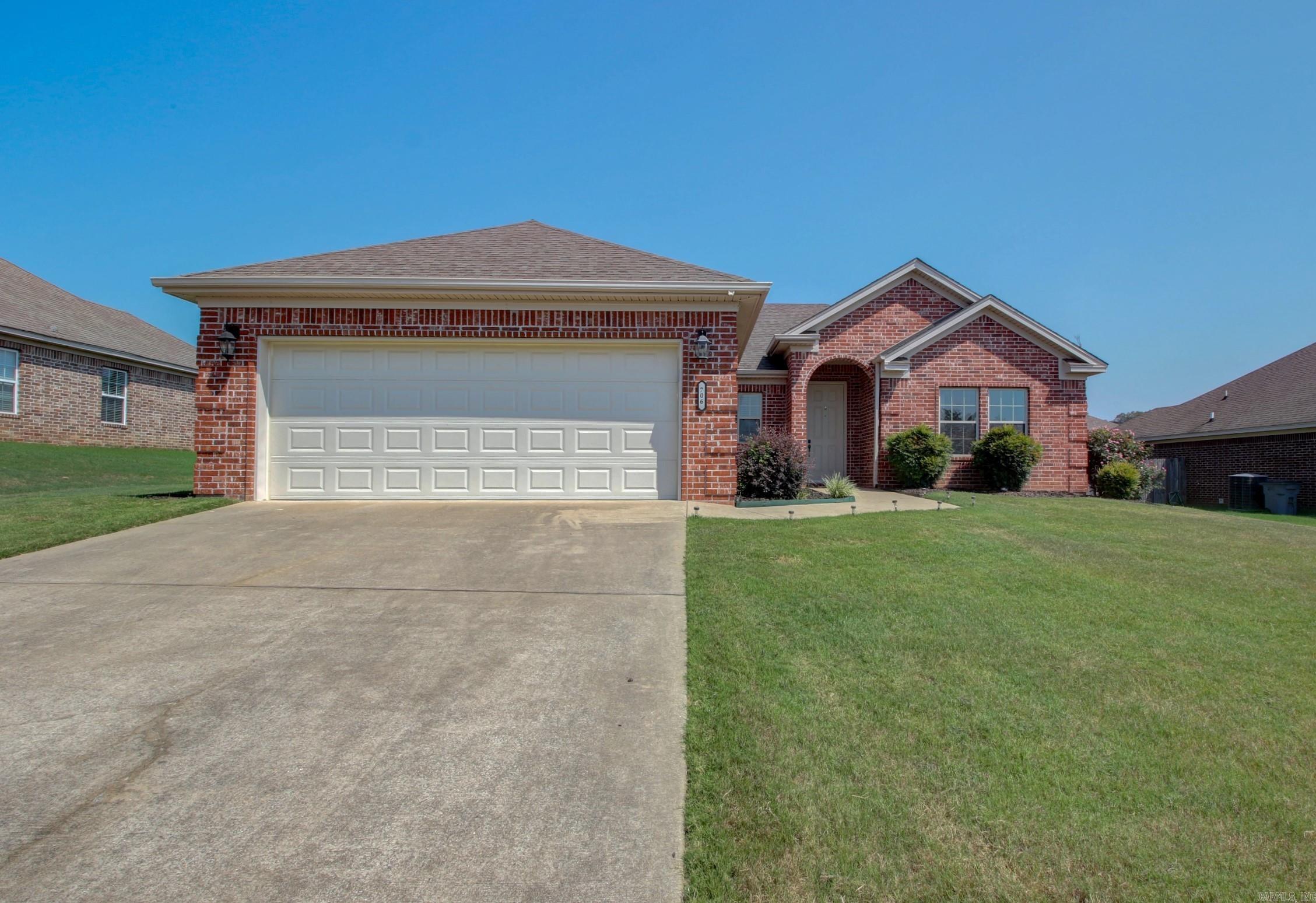 NORTH HAVEN - Residential