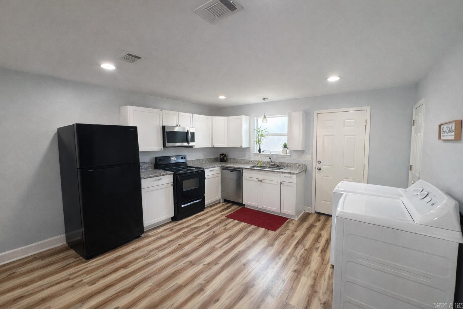 ARKANSAS HGTS - Residential