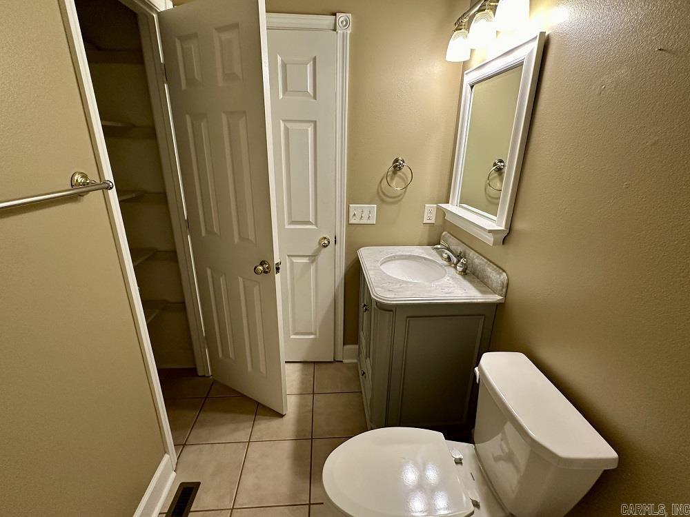 MOUNTAIN AIRE EAST LAKESIDE - Residential