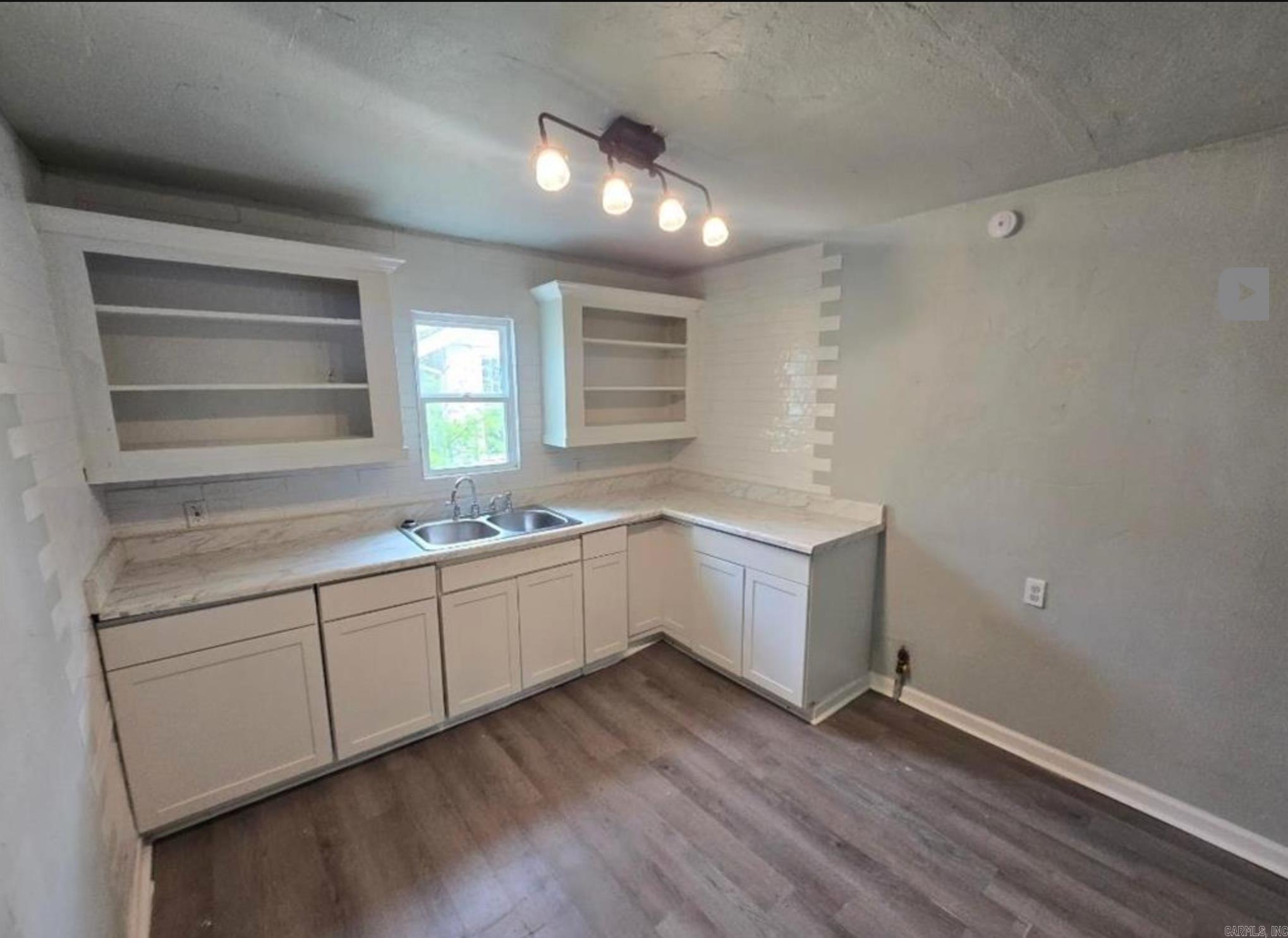 MISSOURI PACIFIC - Residential