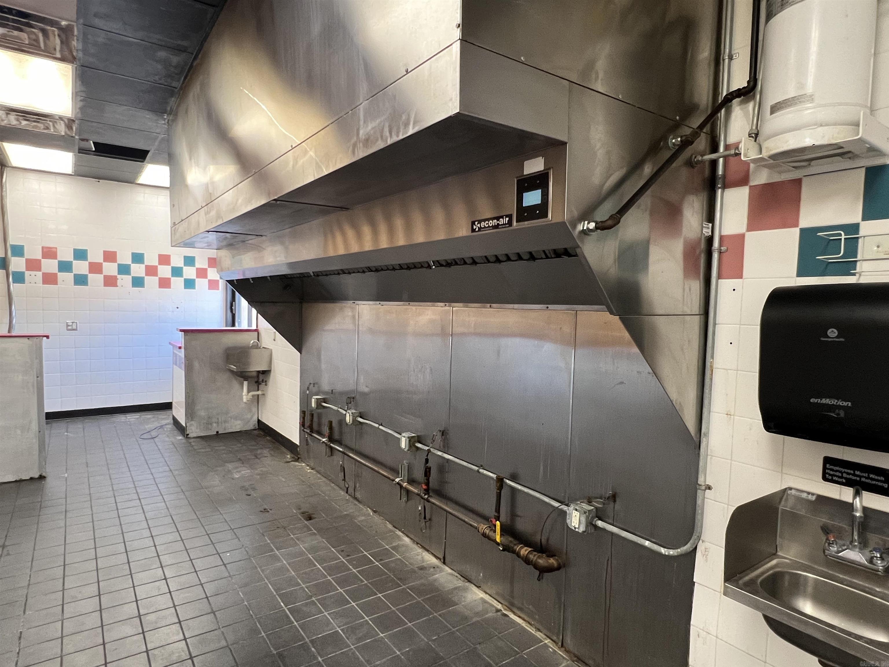 Tropical Smoothie - Commercial Lease