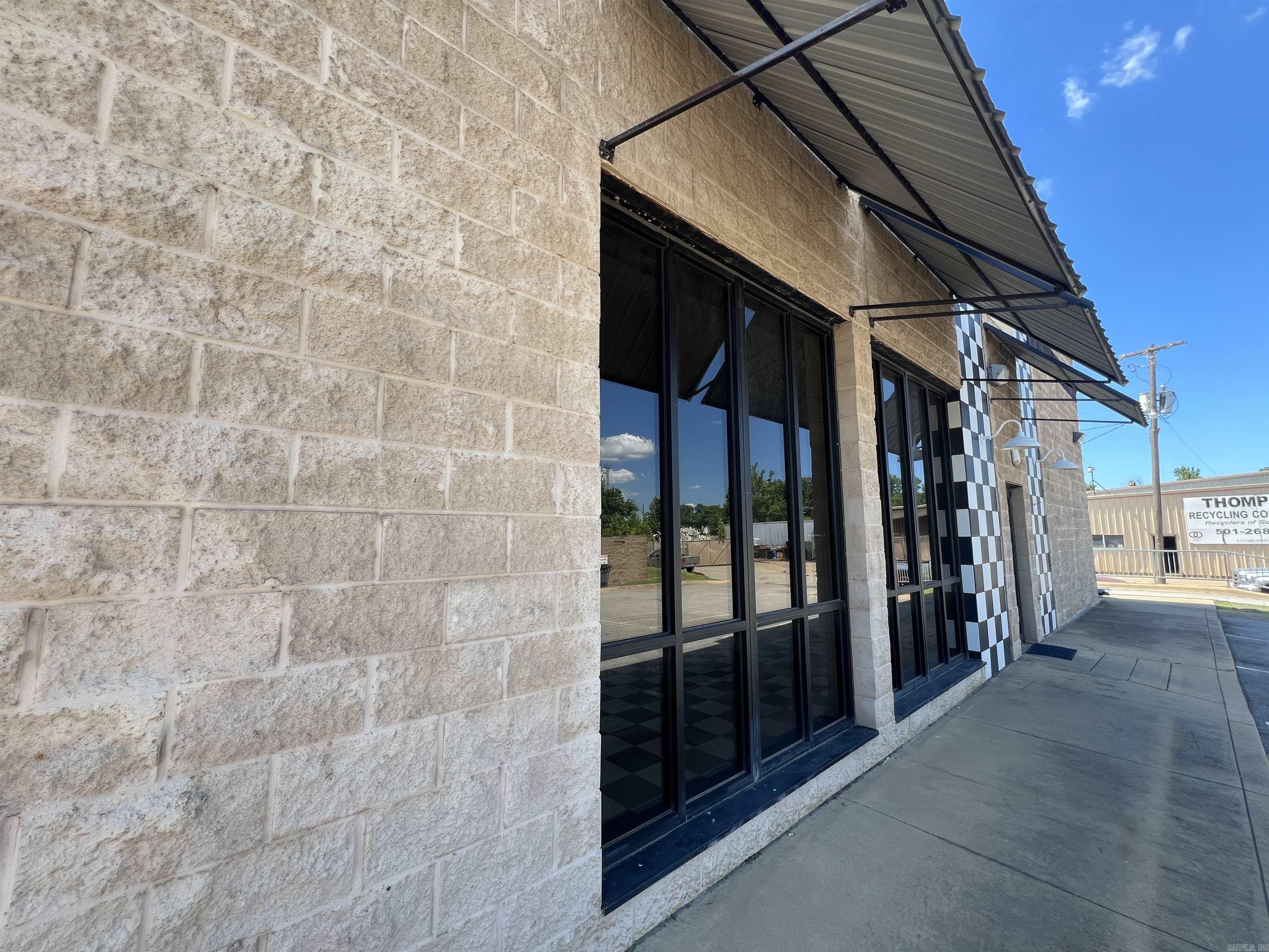 Tropical Smoothie - Commercial Lease