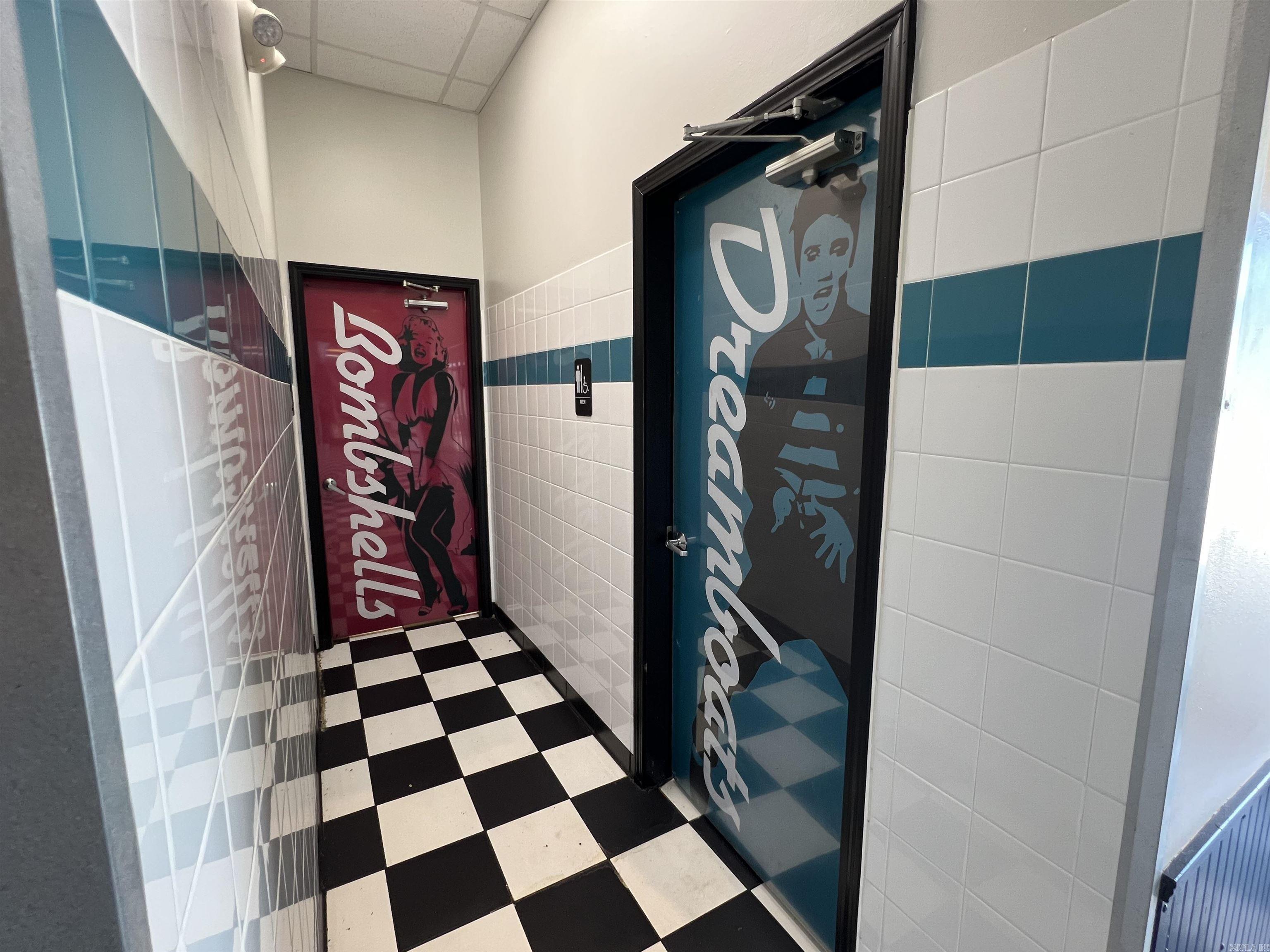 Tropical Smoothie - Commercial Lease