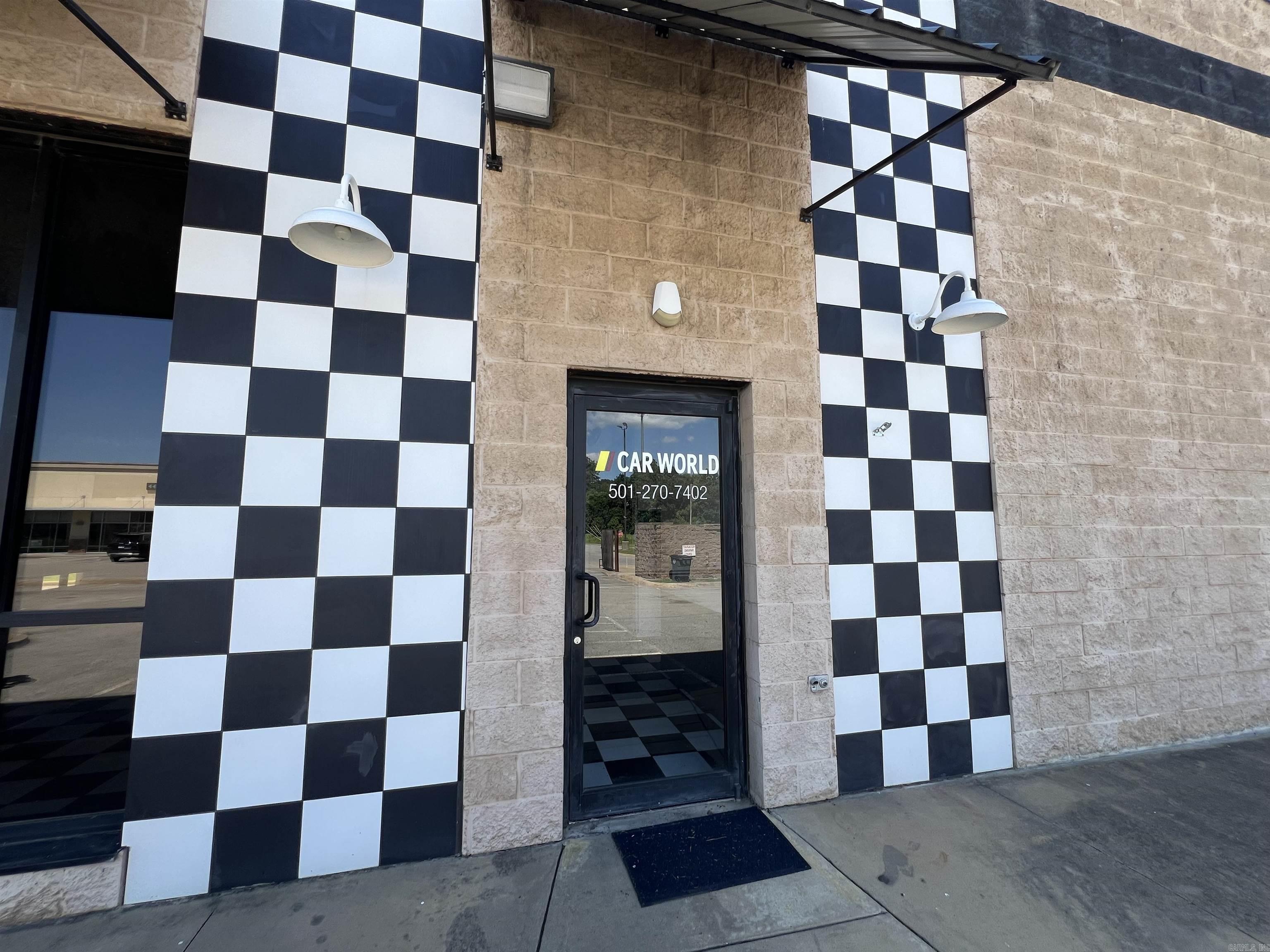 Tropical Smoothie - Commercial Lease