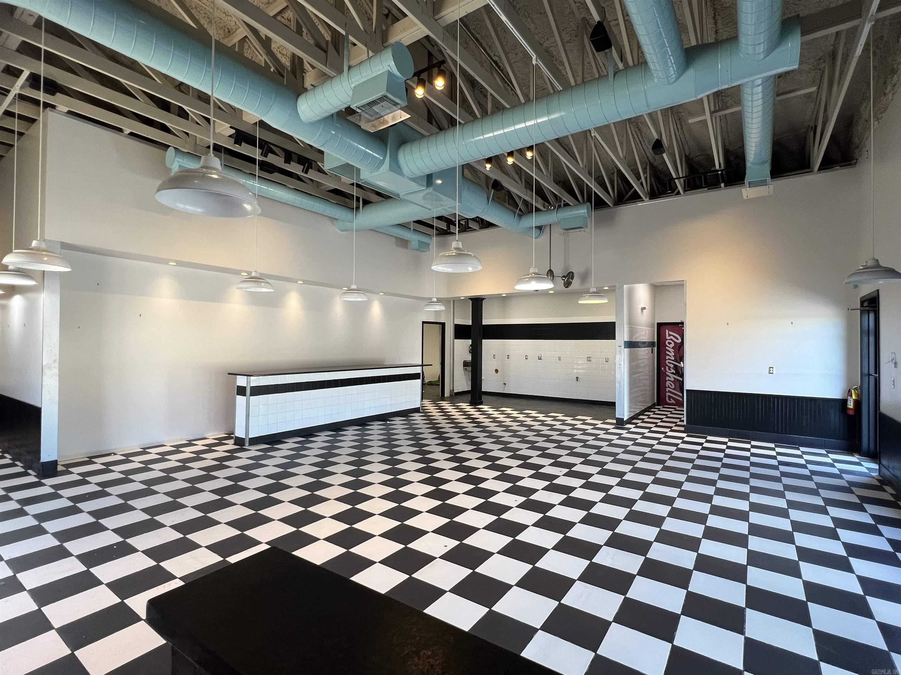 Tropical Smoothie - Commercial Lease