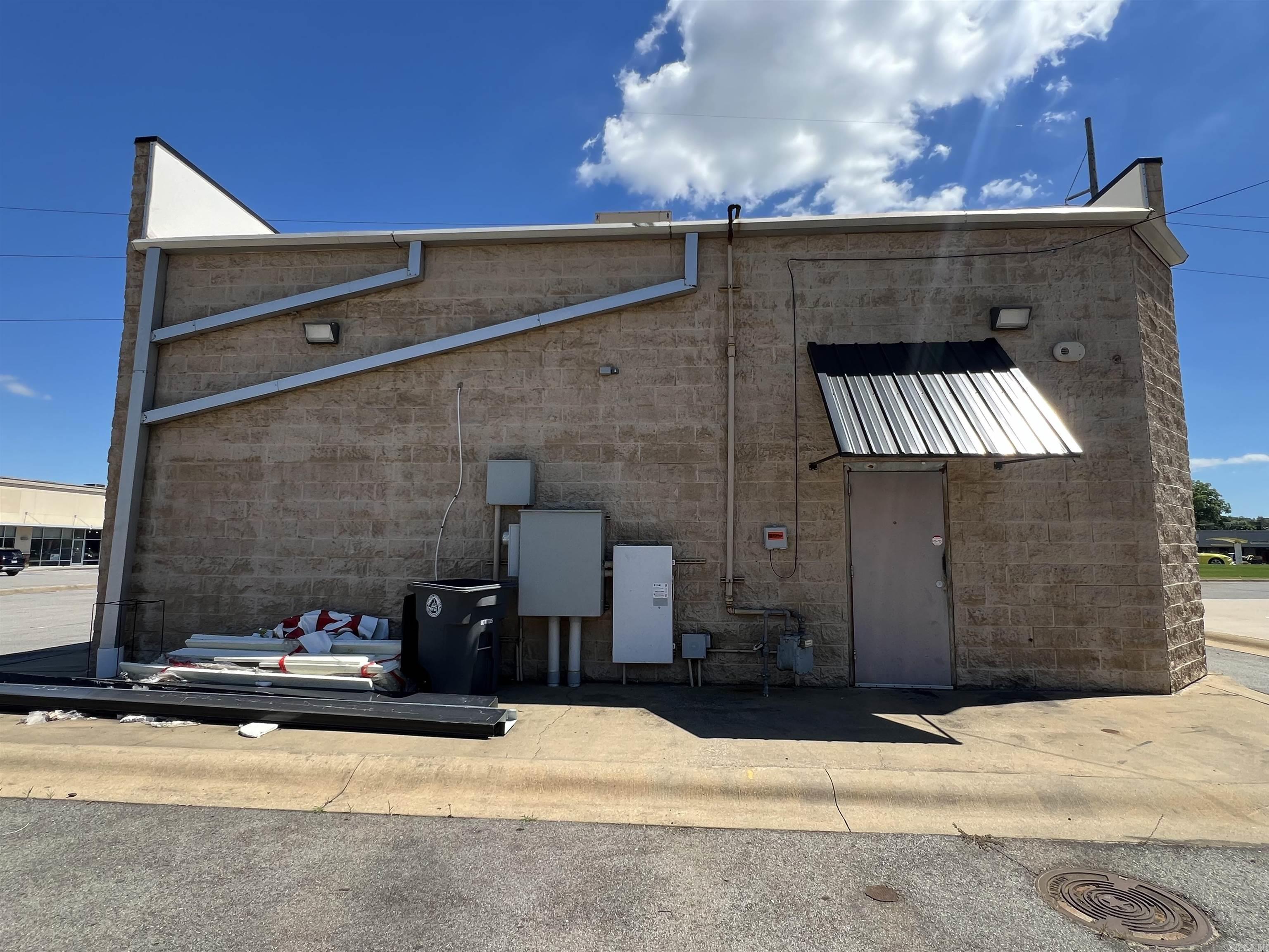 Tropical Smoothie - Commercial Lease