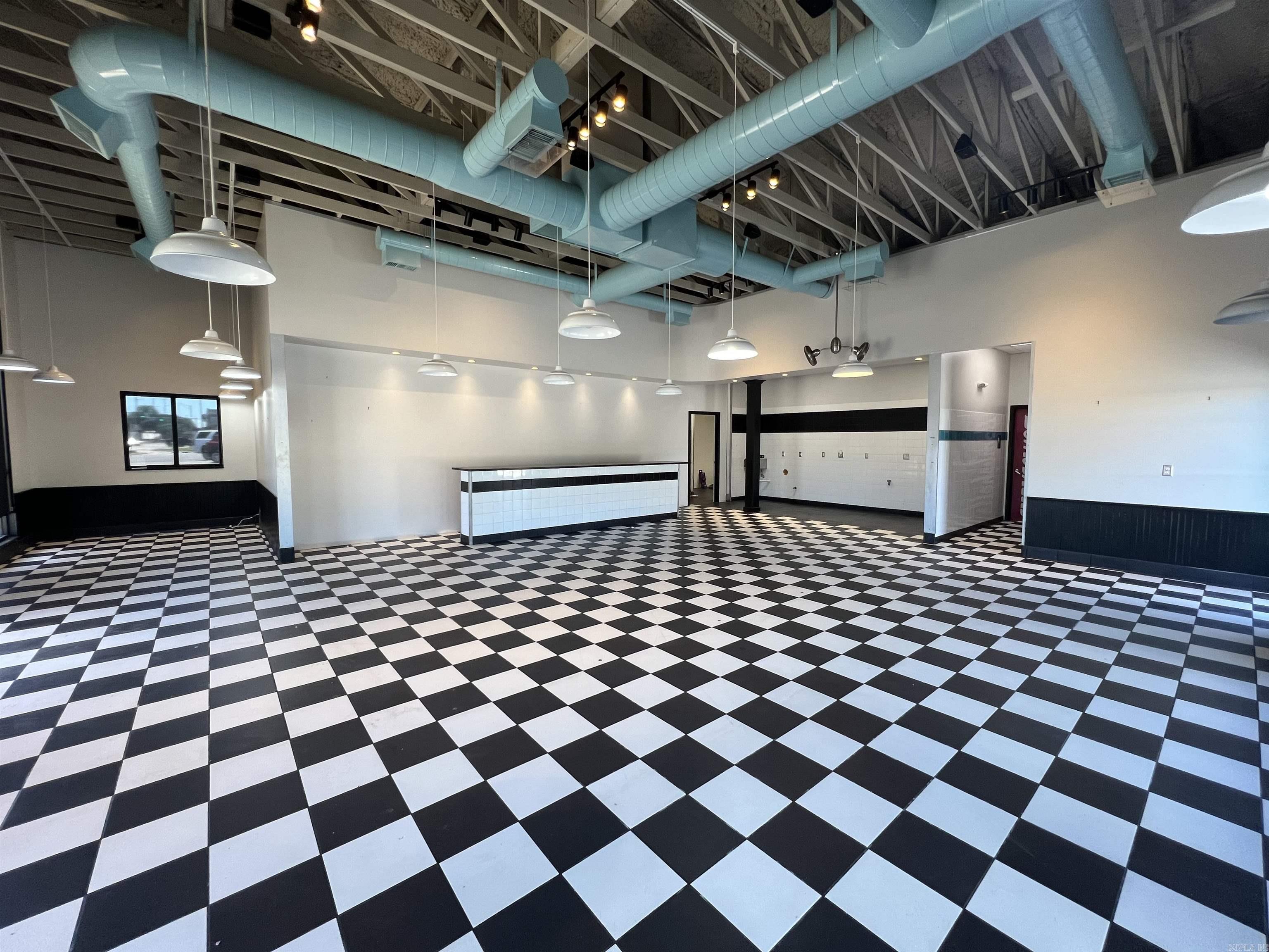 Tropical Smoothie - Commercial Lease