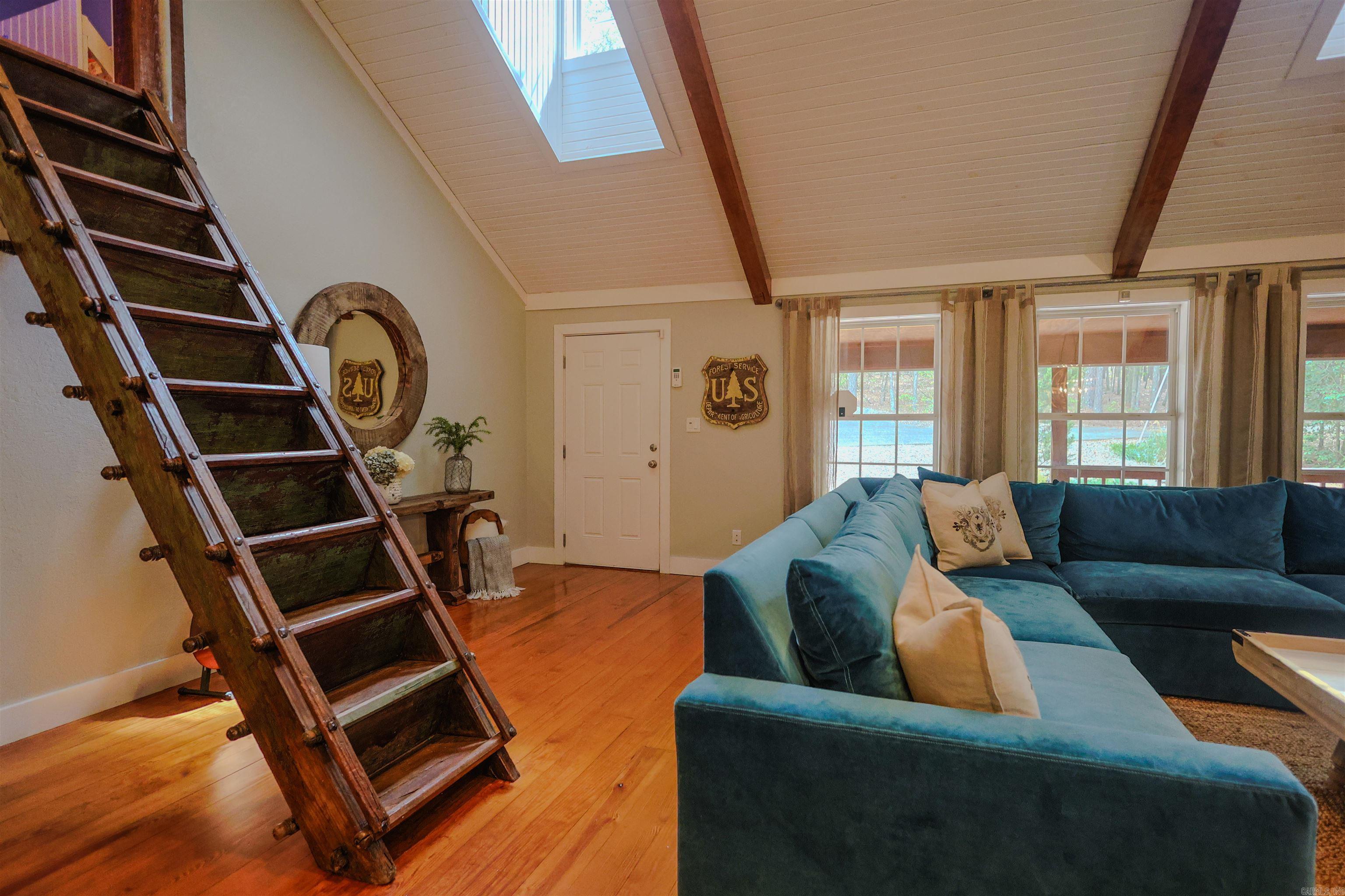 WOODLAND SPRINGS - Residential