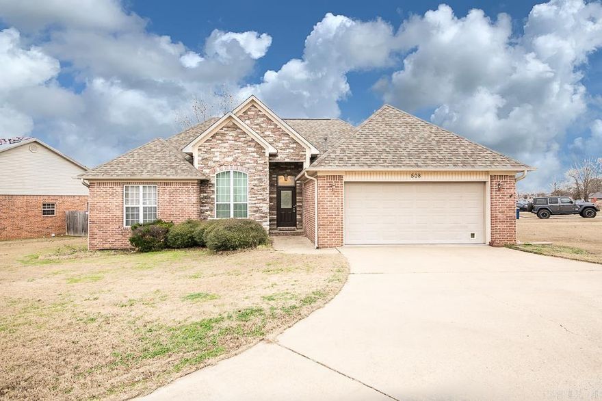 Gorgeous 3 bed/2 bath home. Freshly painted. Main bath has walk-in shower and jetted tub. Kitchen features granite countertops. Great backyard with covered deck. Circle driveway with room for plenty of parking. NO PETS. NO SMOKING/VAPING.   Application/Background Check/Rental Verification/Security Deposit/Renter's Insurance Required.